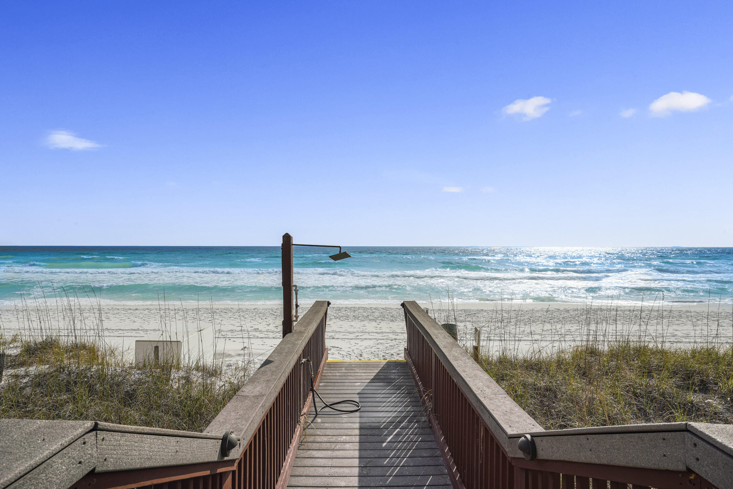 CORAL REEF CLUB - Residential