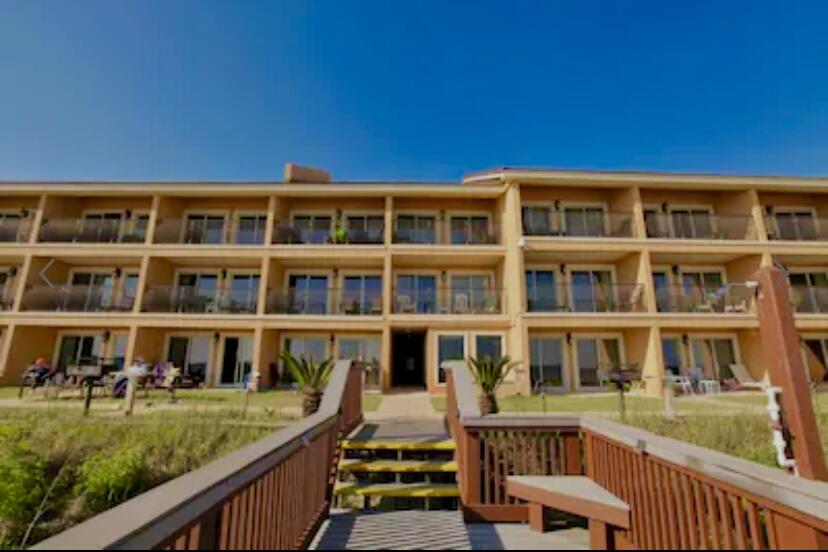 CORAL REEF CLUB - Residential