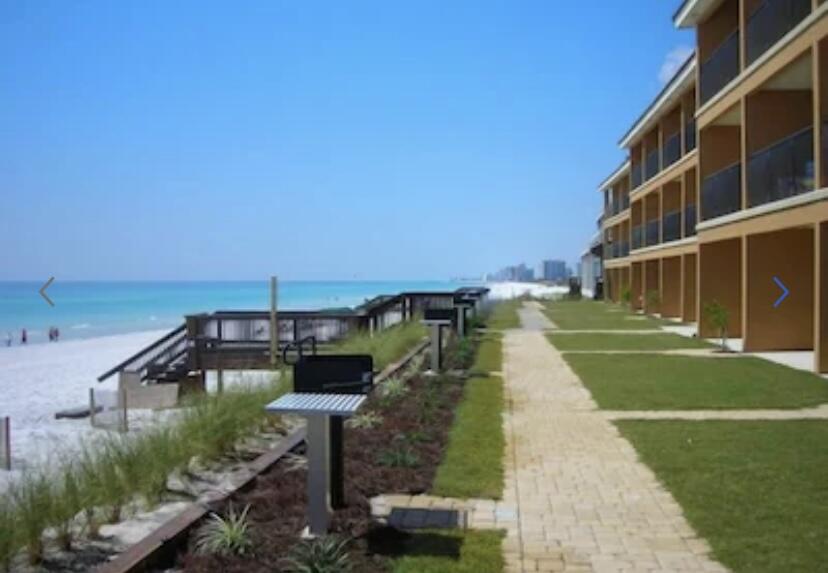 CORAL REEF CLUB - Residential