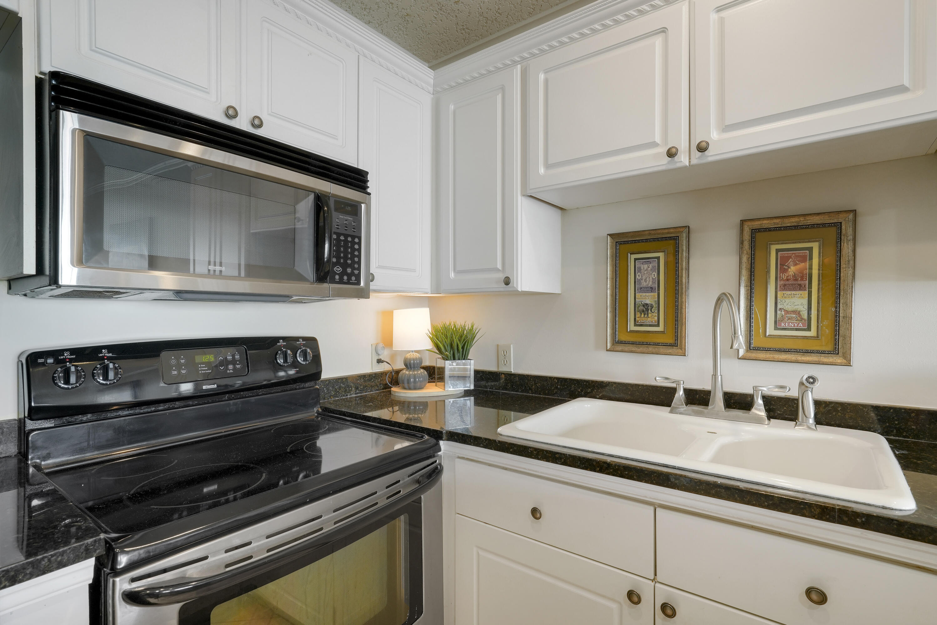 CORAL REEF CLUB - Residential