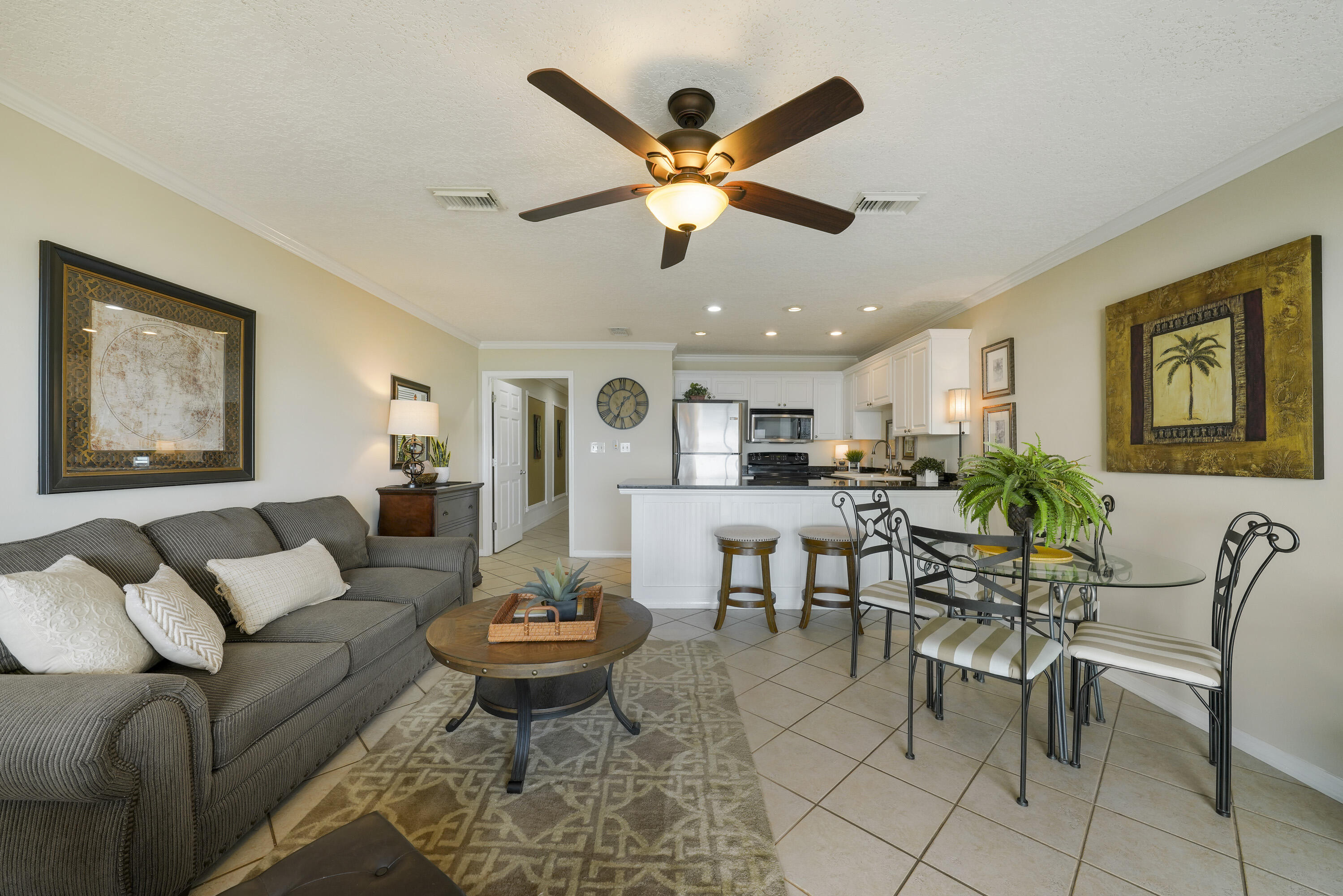 CORAL REEF CLUB - Residential