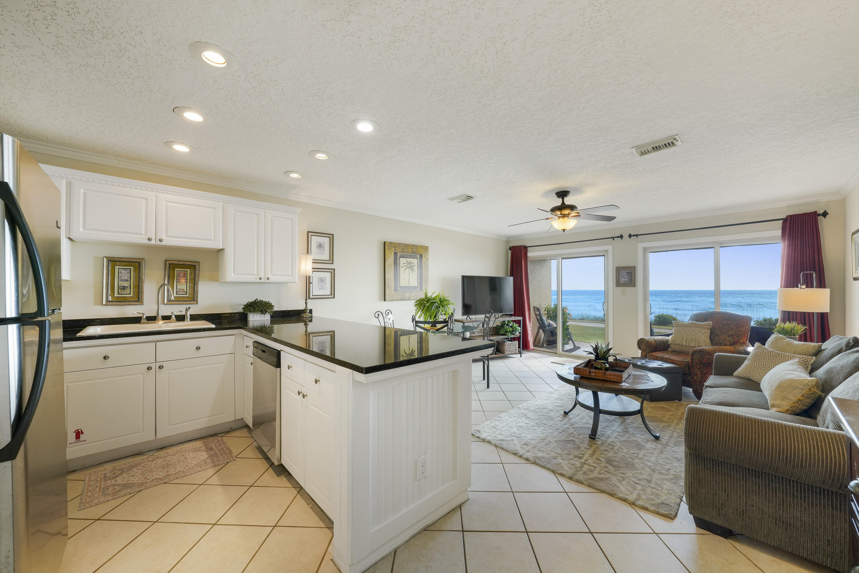 CORAL REEF CLUB - Residential