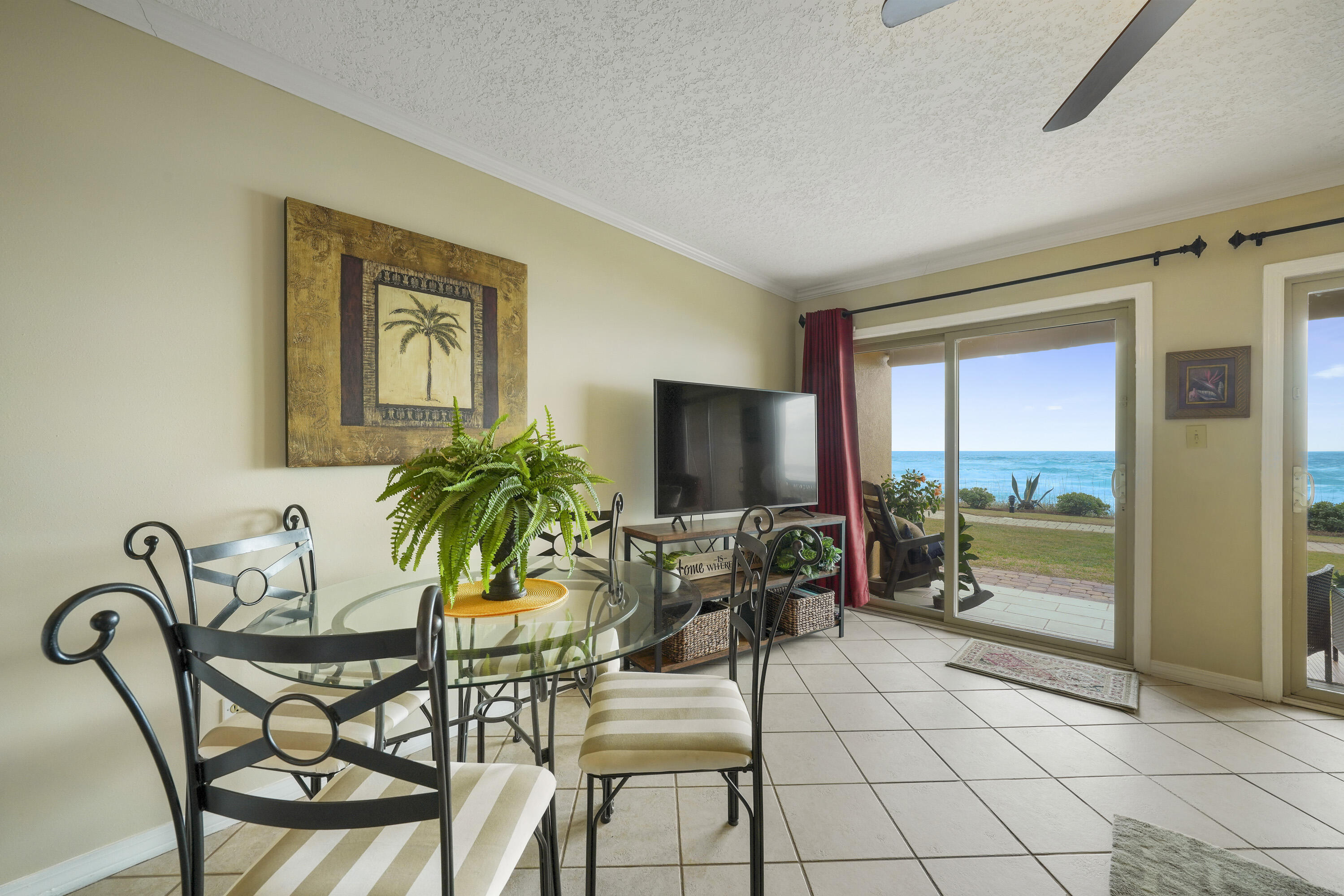 CORAL REEF CLUB - Residential