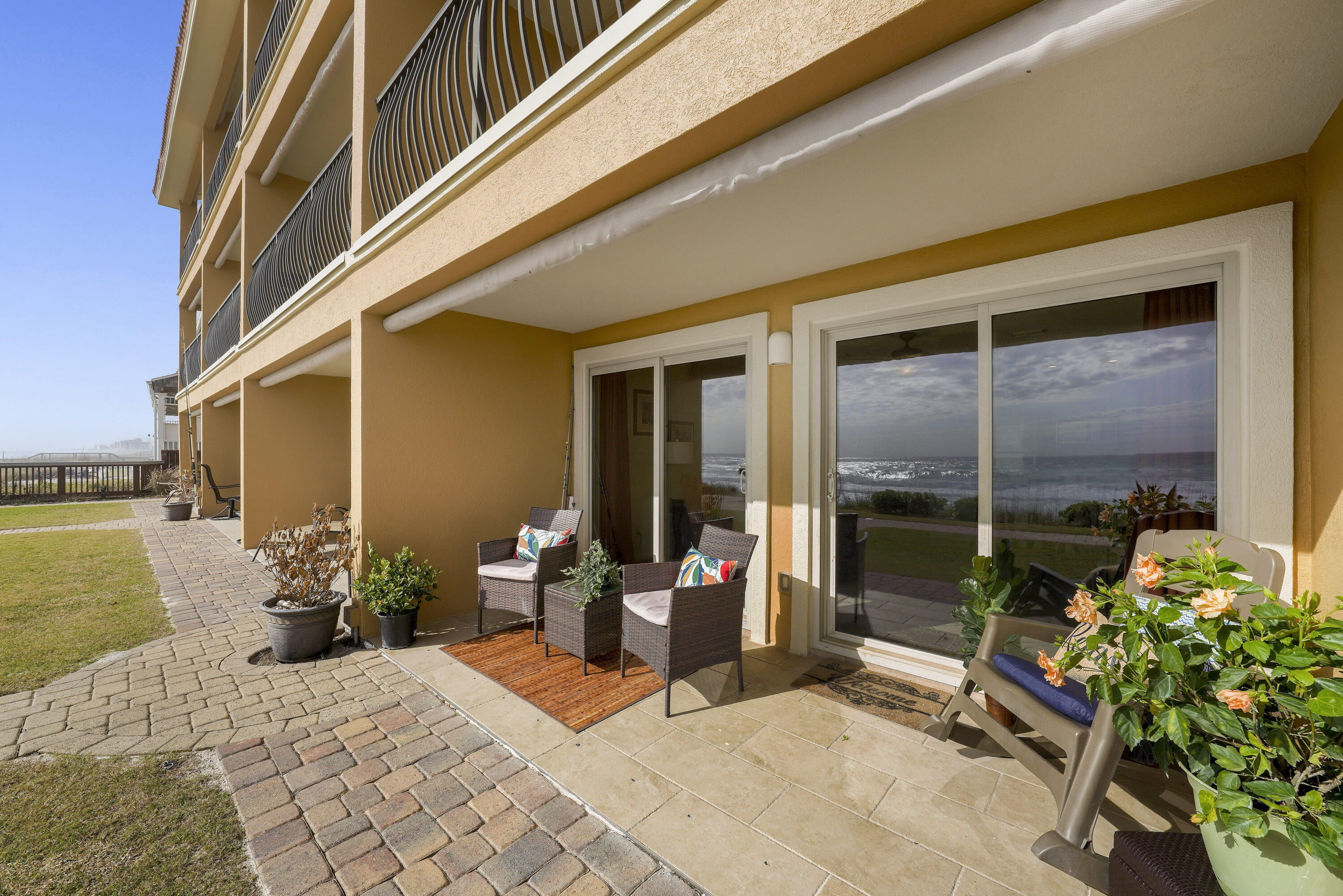 CORAL REEF CLUB - Residential