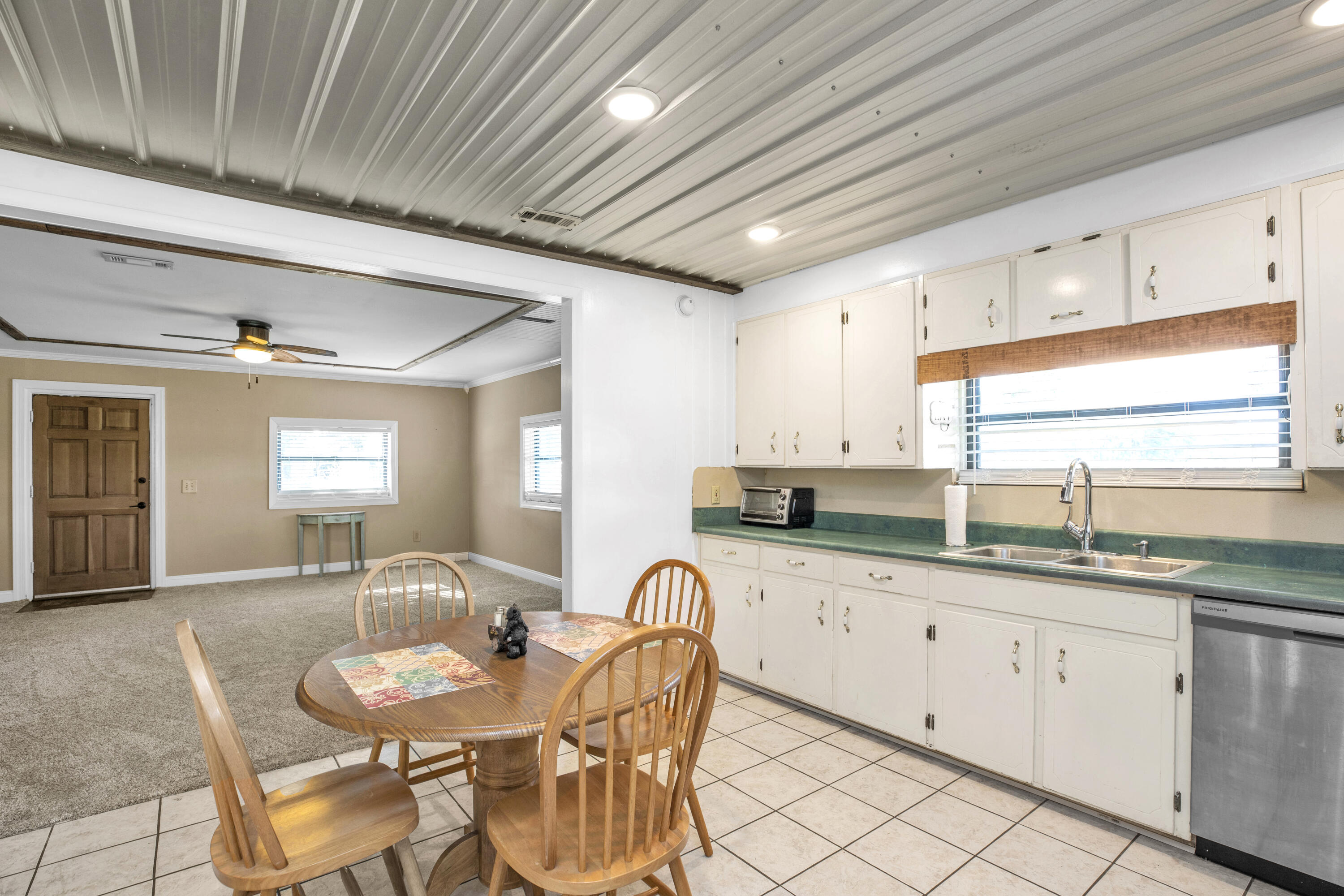 NO RECORDED SUBDIVISION - Residential