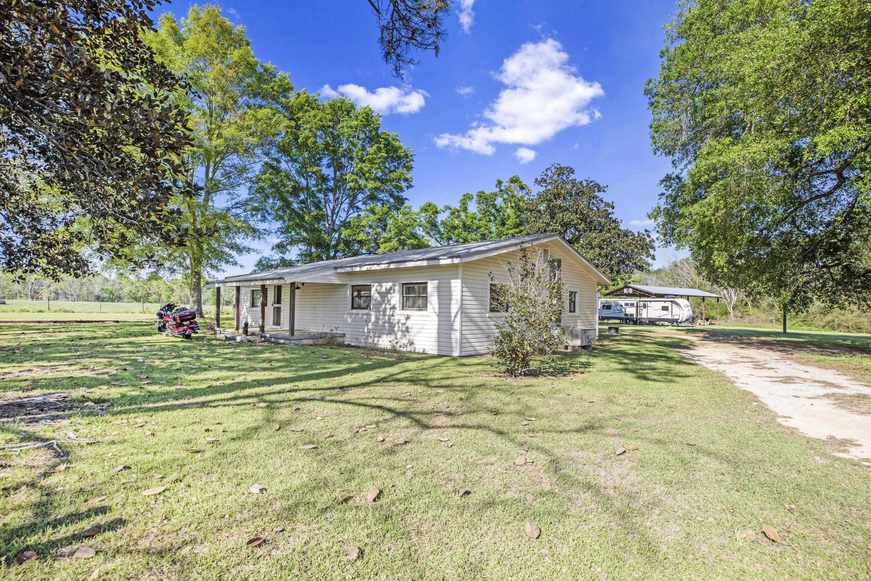 NO RECORDED SUBDIVISION - Residential