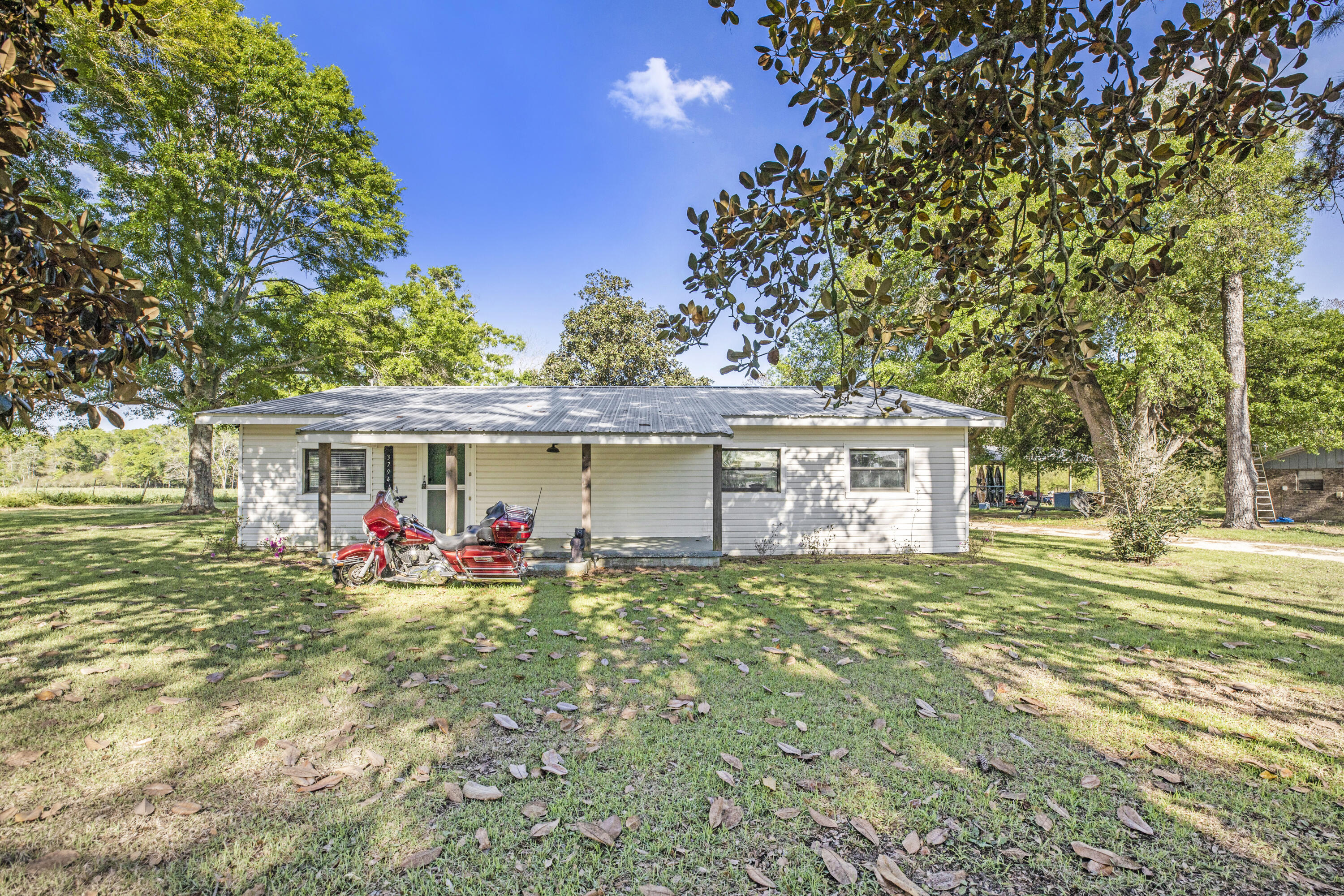 NO RECORDED SUBDIVISION - Residential