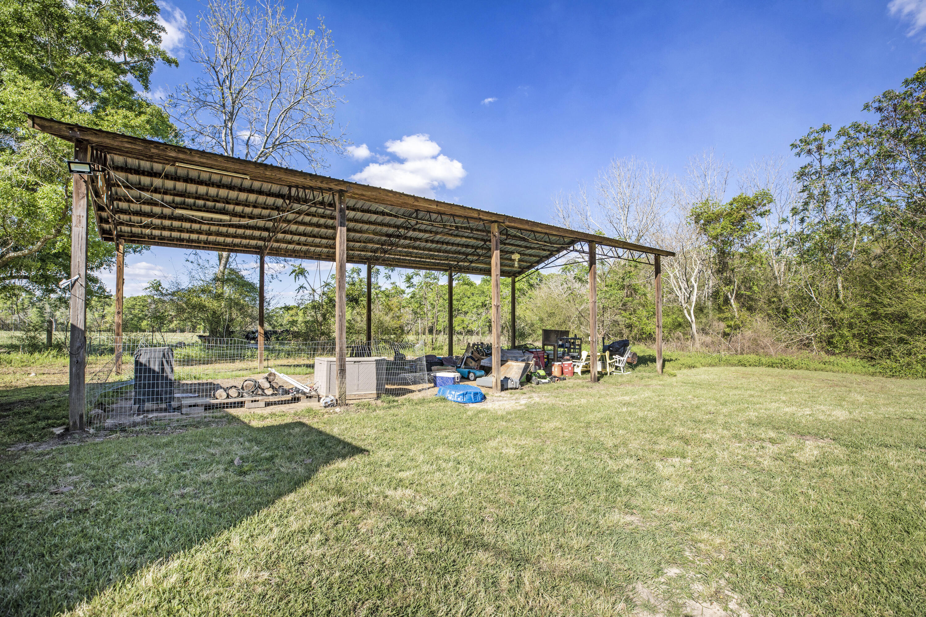 NO RECORDED SUBDIVISION - Residential