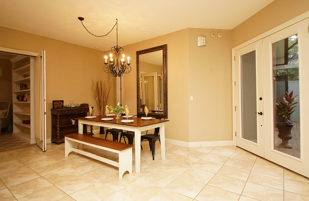 CHARDONNAY ESTATES - Residential