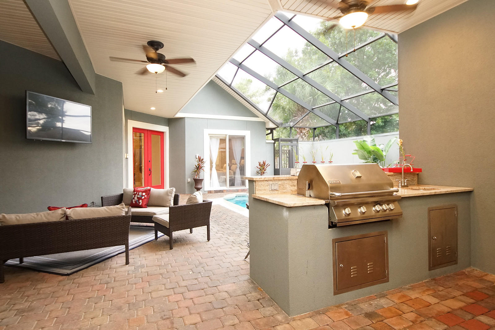 CHARDONNAY ESTATES - Residential