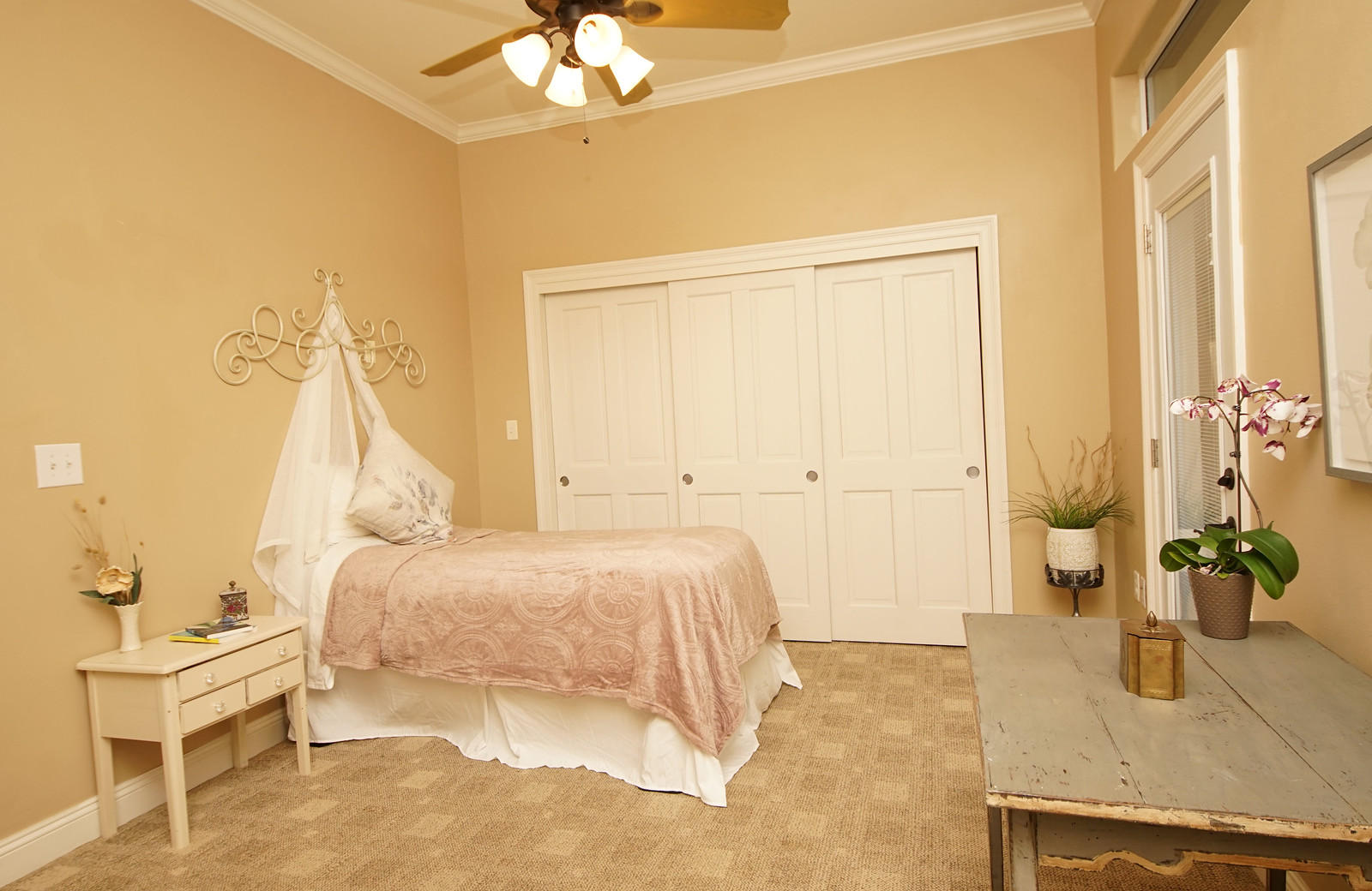 CHARDONNAY ESTATES - Residential