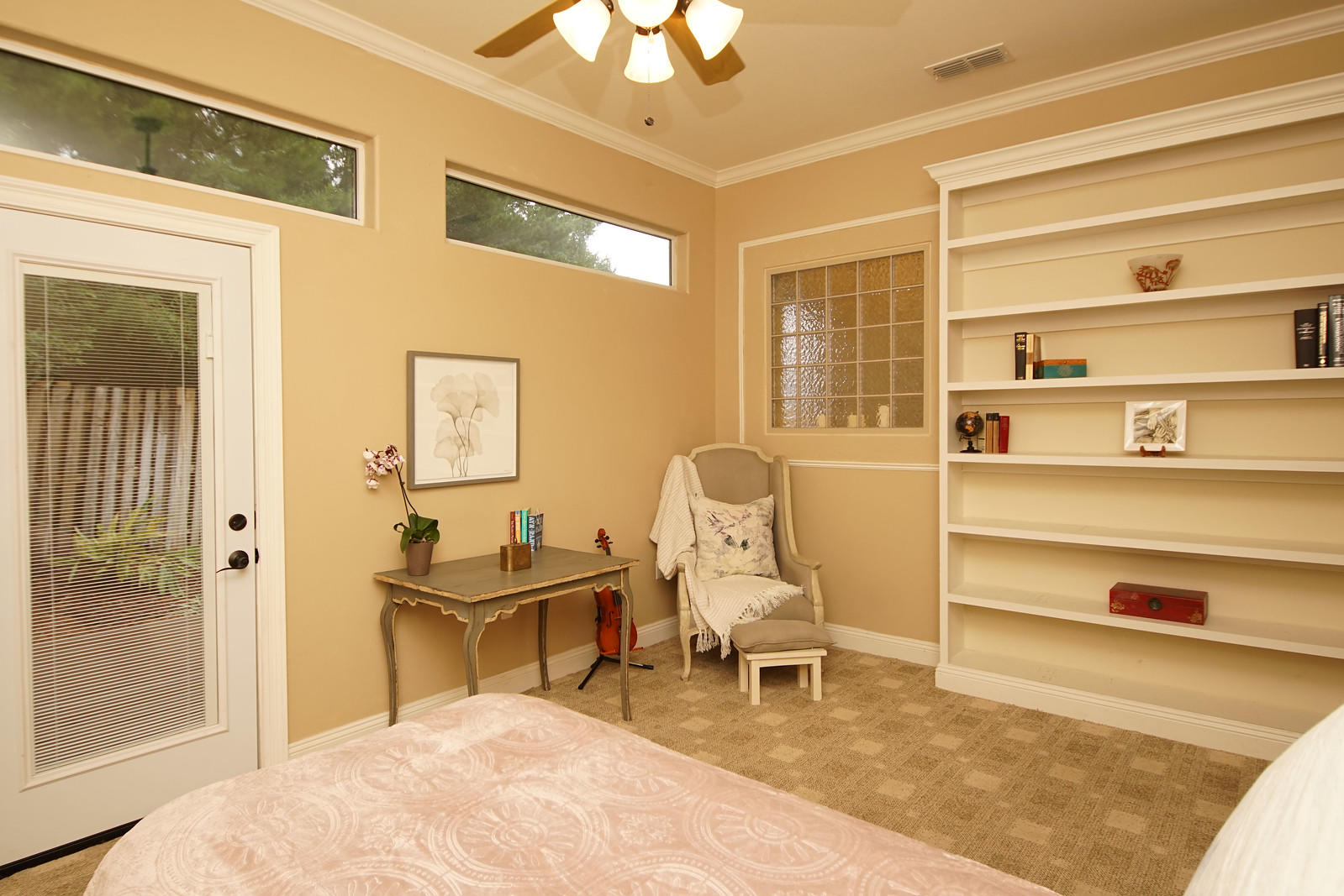 CHARDONNAY ESTATES - Residential