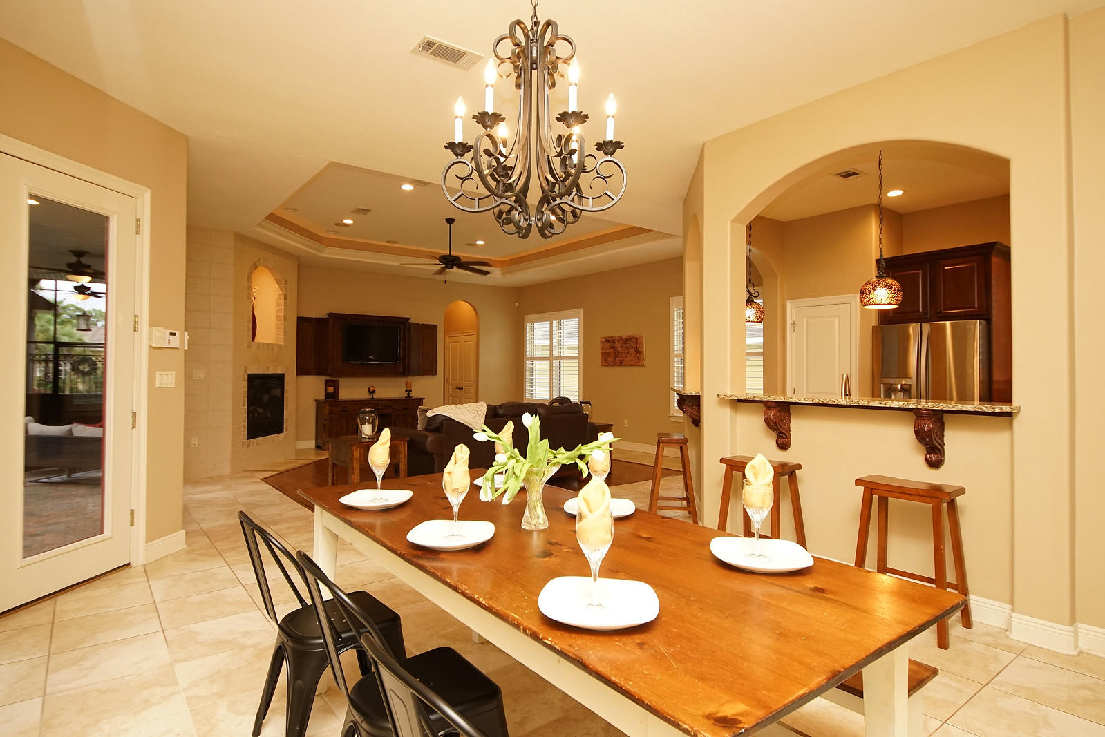 CHARDONNAY ESTATES - Residential