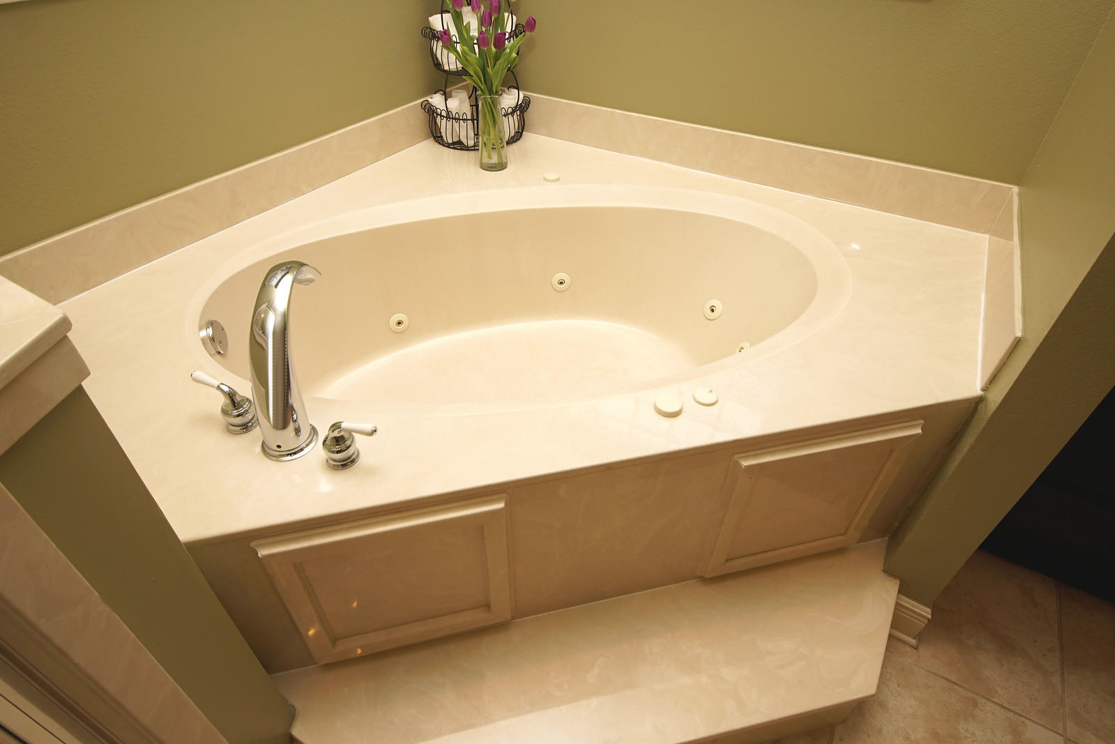 CHARDONNAY ESTATES - Residential