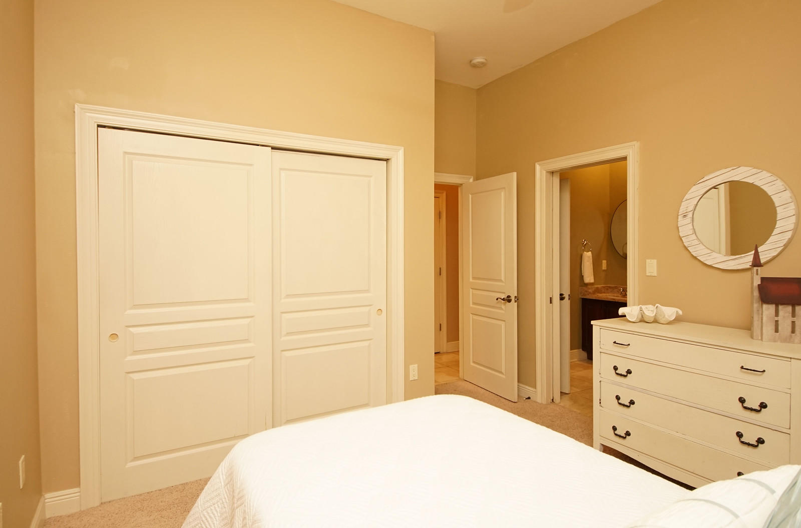 CHARDONNAY ESTATES - Residential