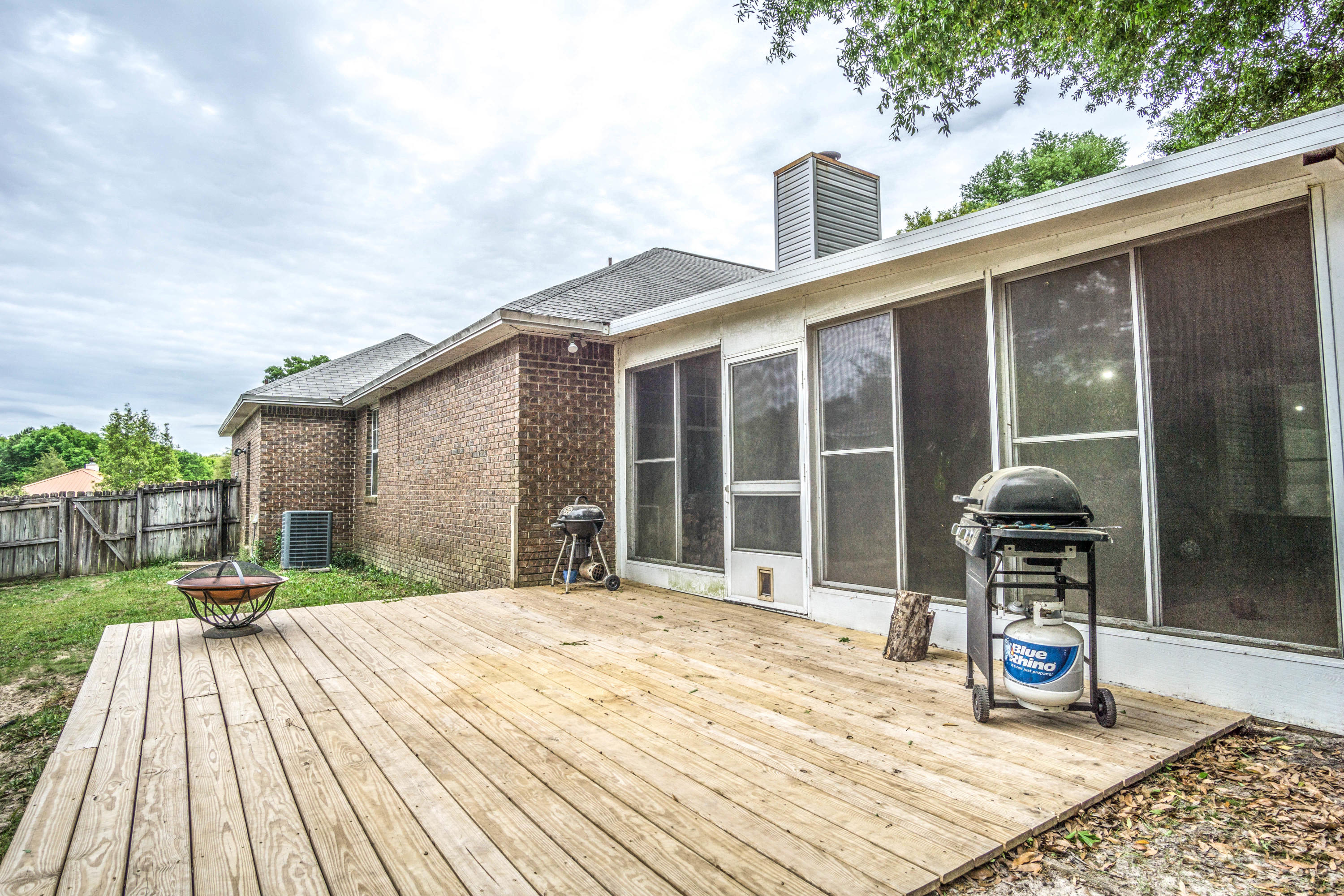 ROLLING HILLS ESTATES - Residential