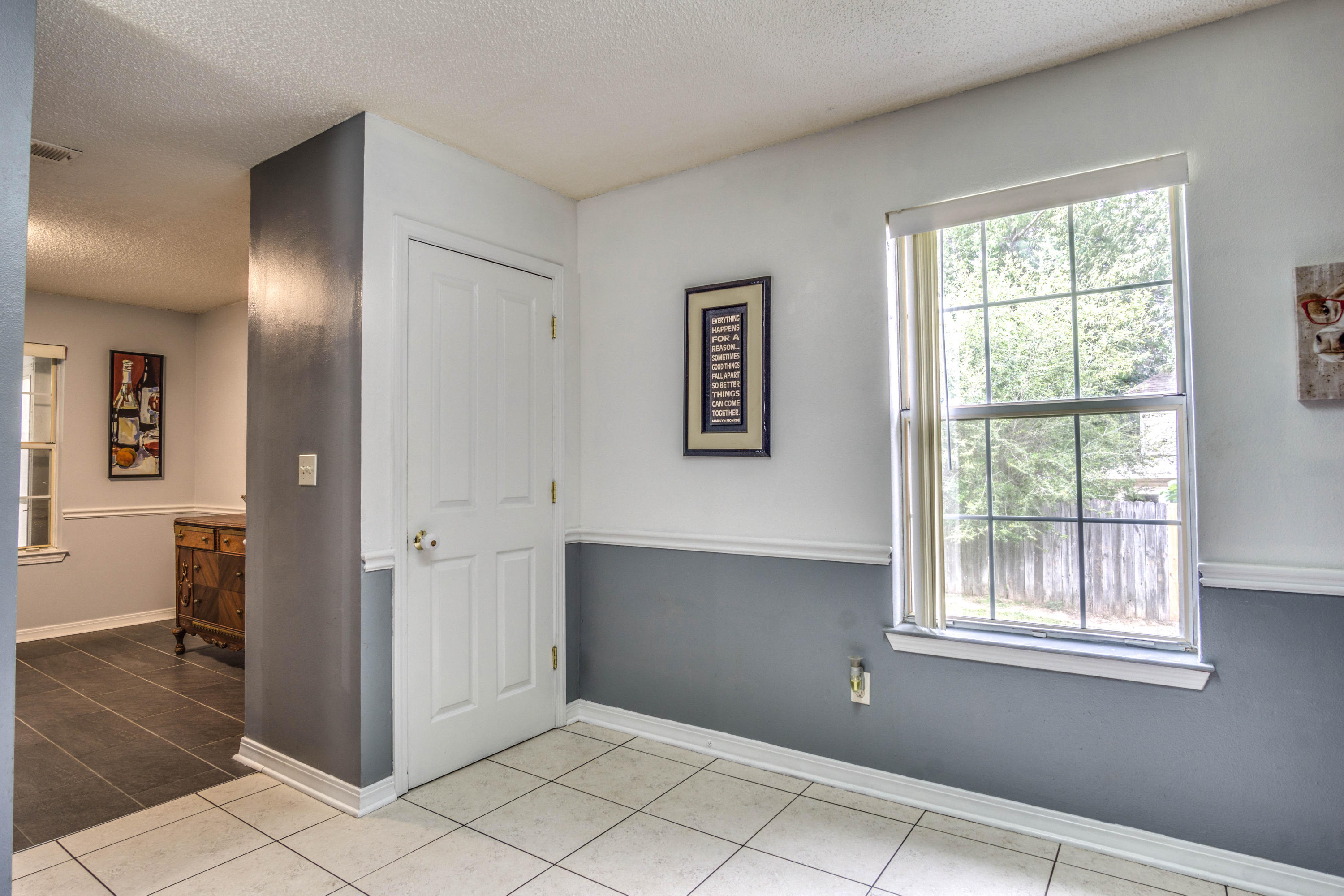 ROLLING HILLS ESTATES - Residential