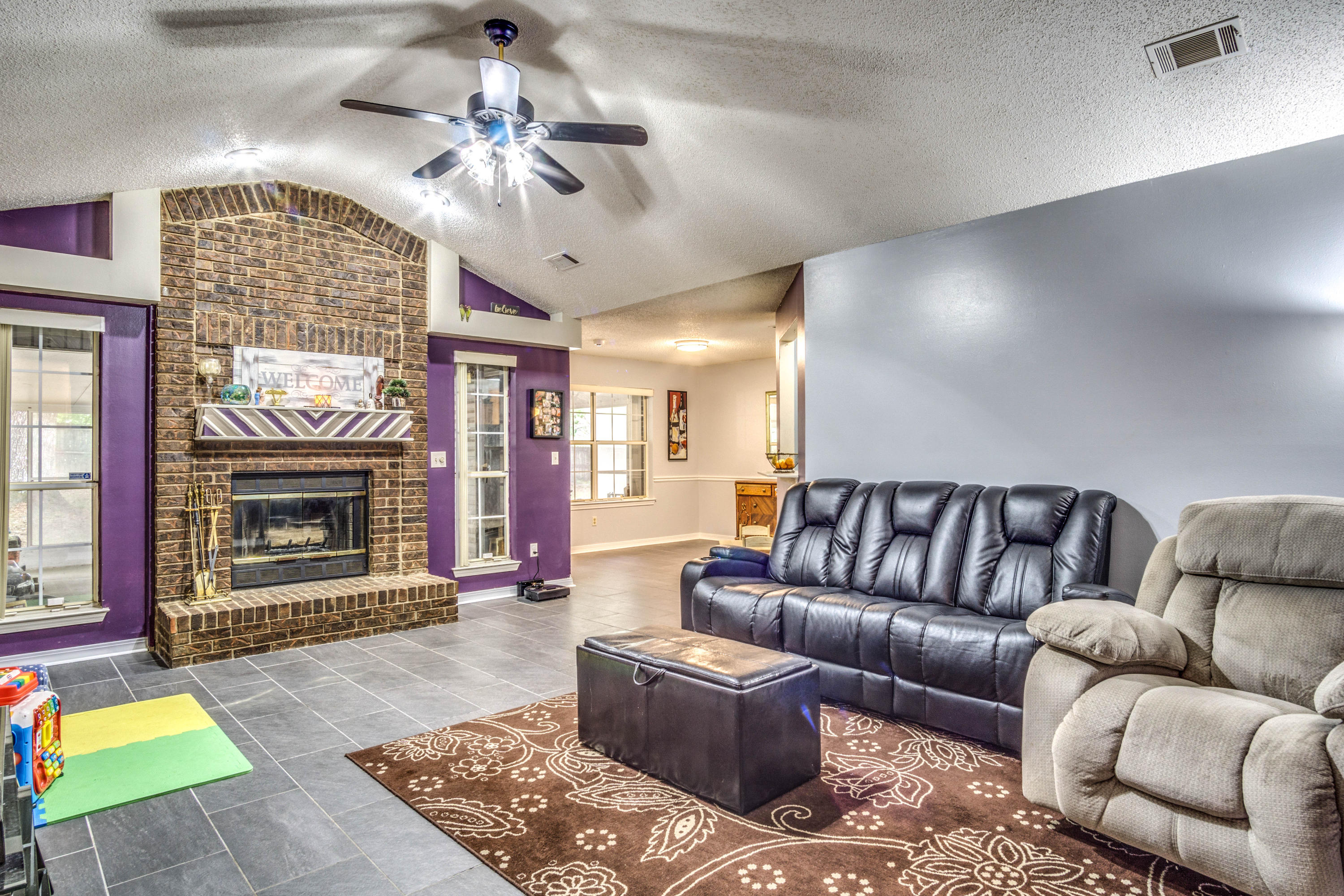 ROLLING HILLS ESTATES - Residential