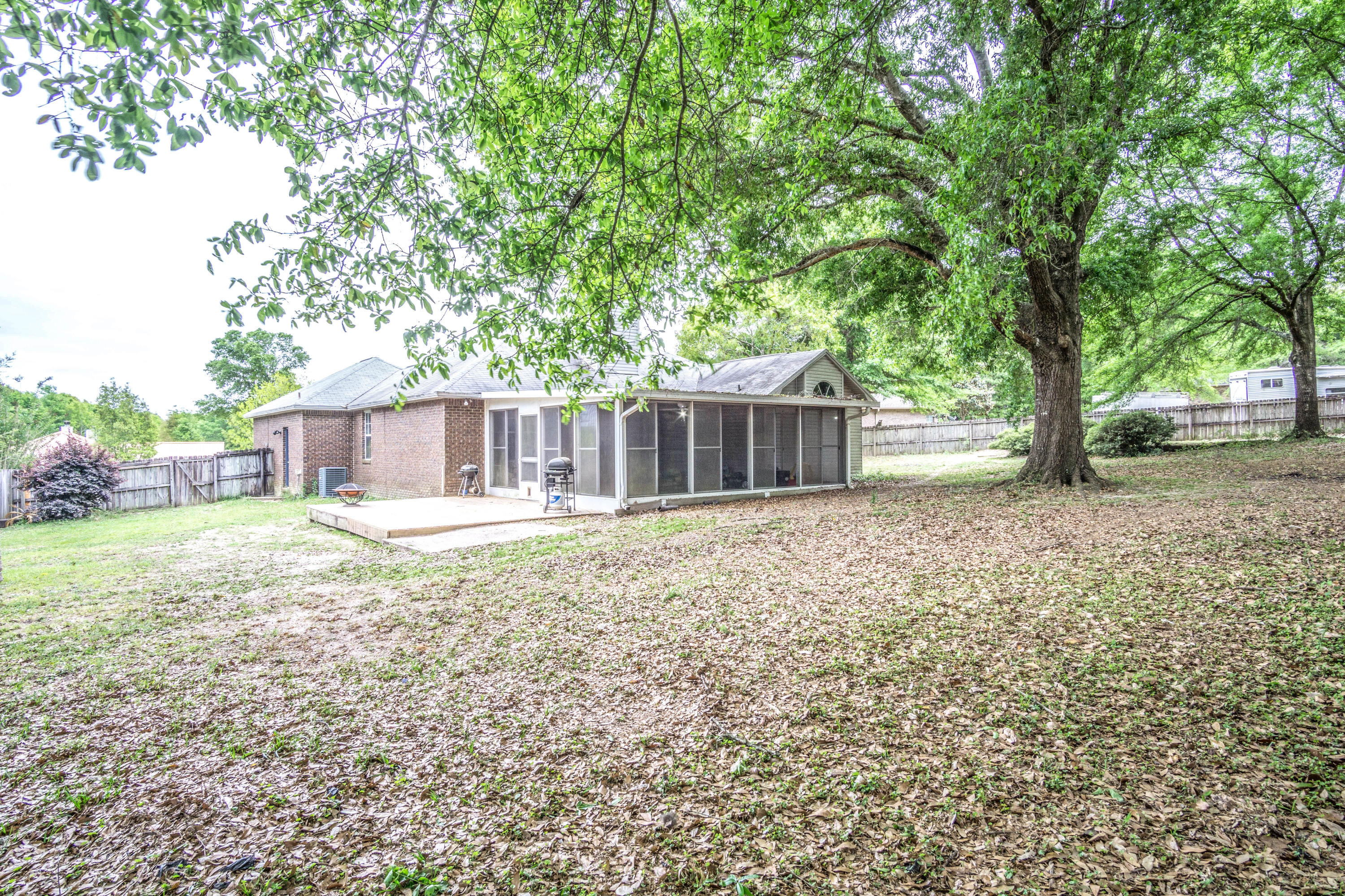 ROLLING HILLS ESTATES - Residential