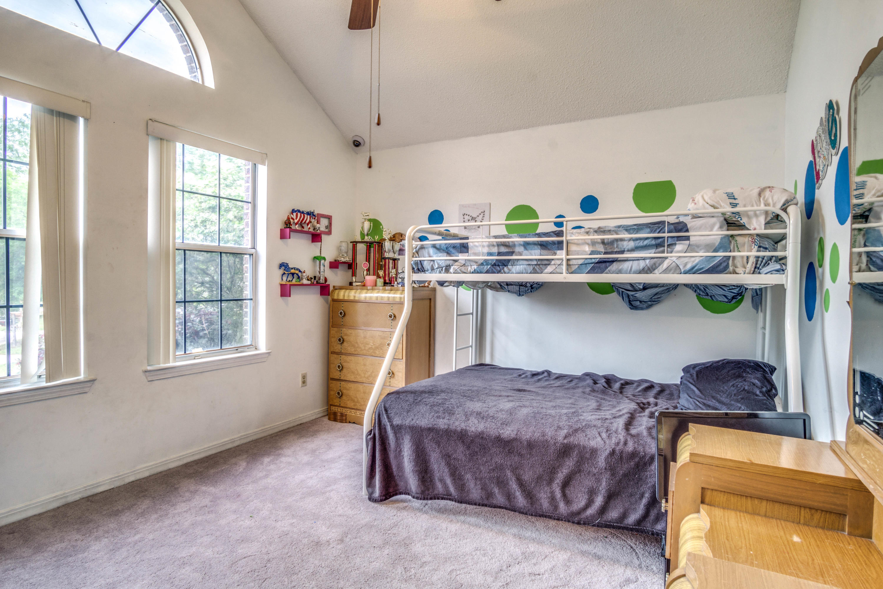 ROLLING HILLS ESTATES - Residential