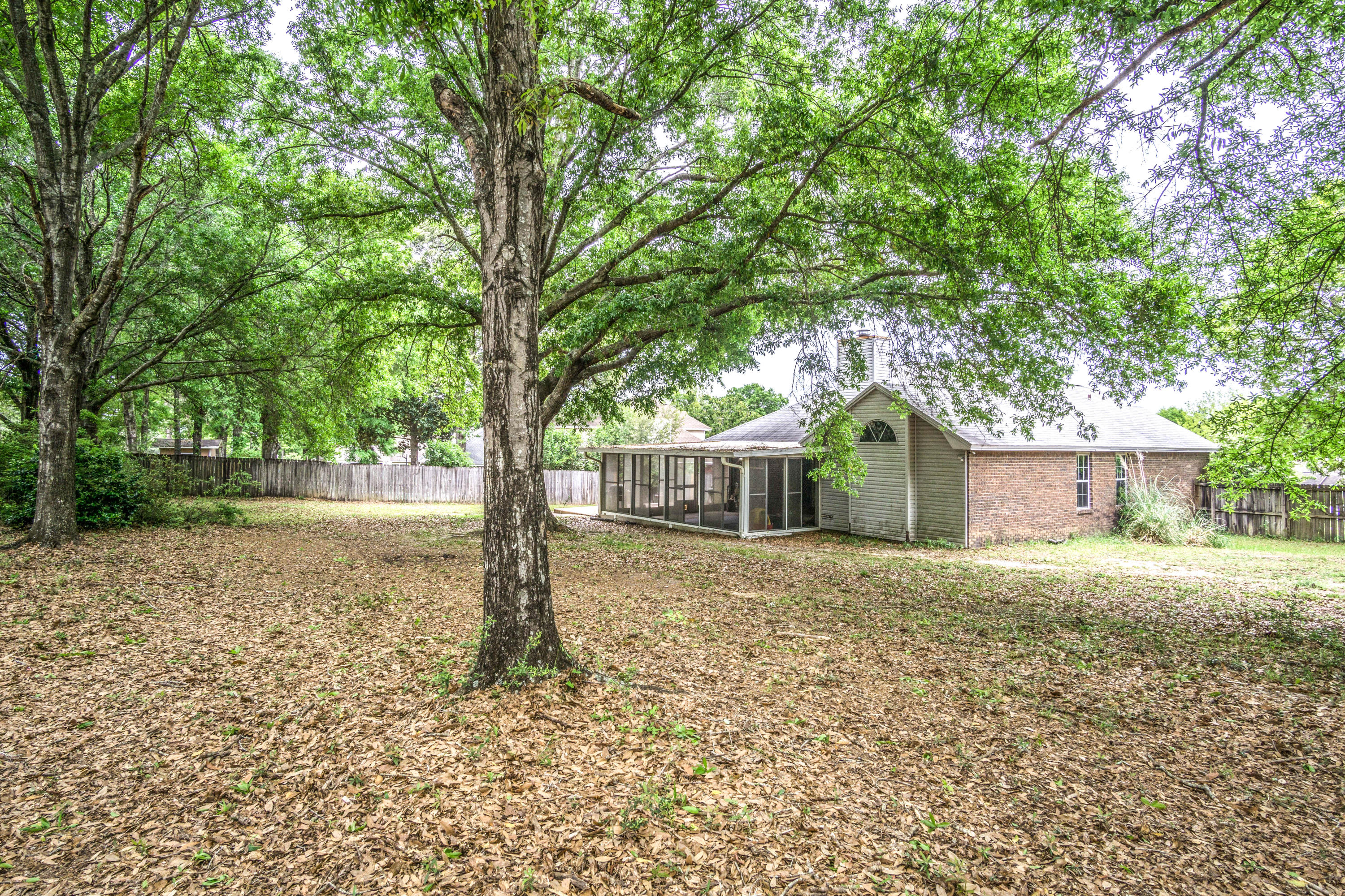 ROLLING HILLS ESTATES - Residential