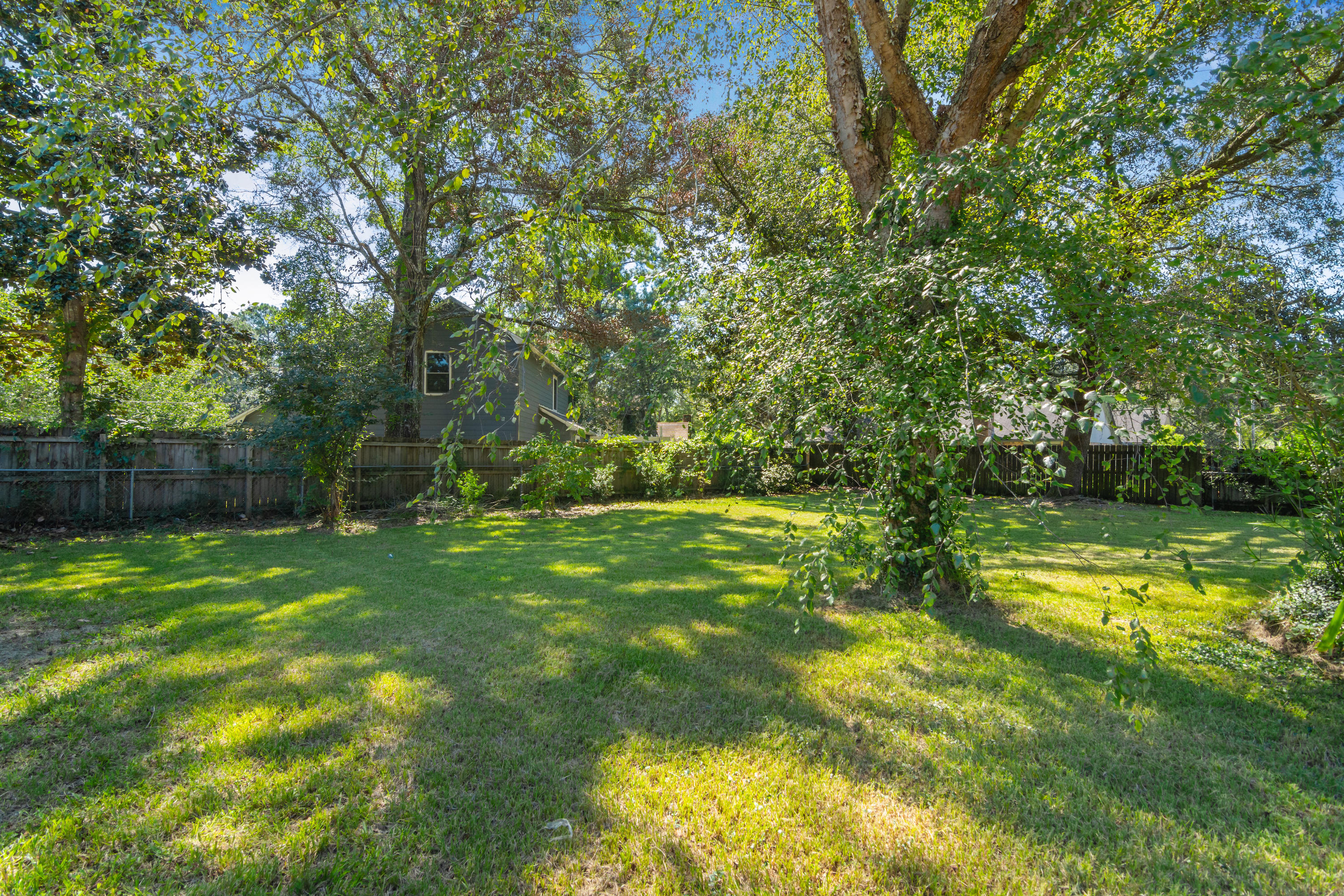 PINEWOOD ESTATES 2 - Residential