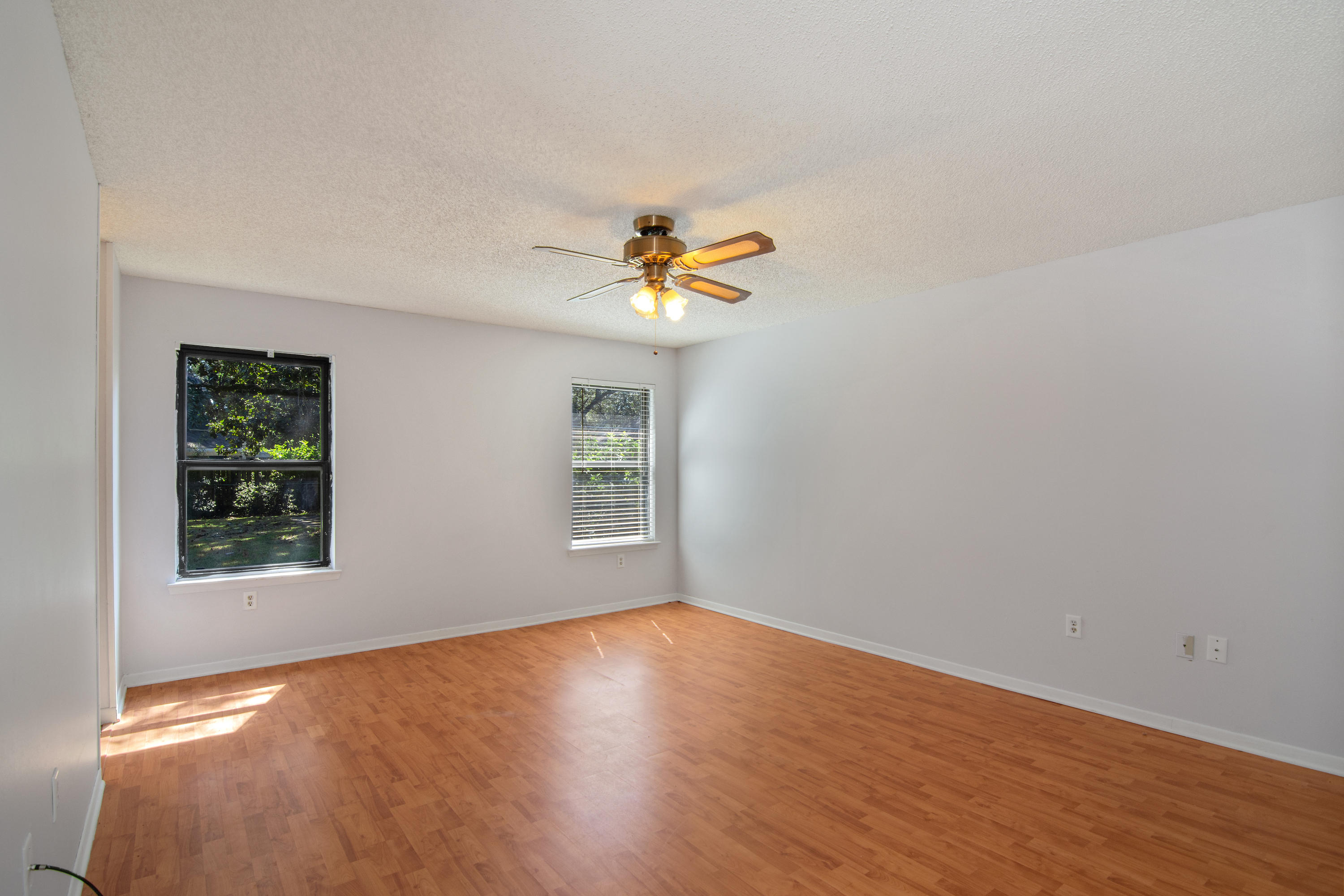 PINEWOOD ESTATES 2 - Residential