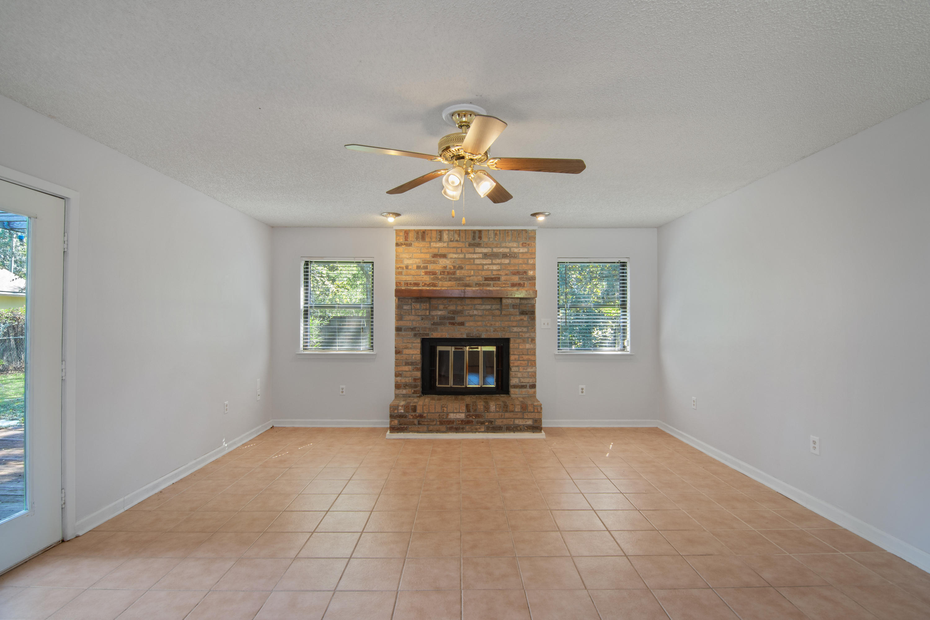 PINEWOOD ESTATES 2 - Residential