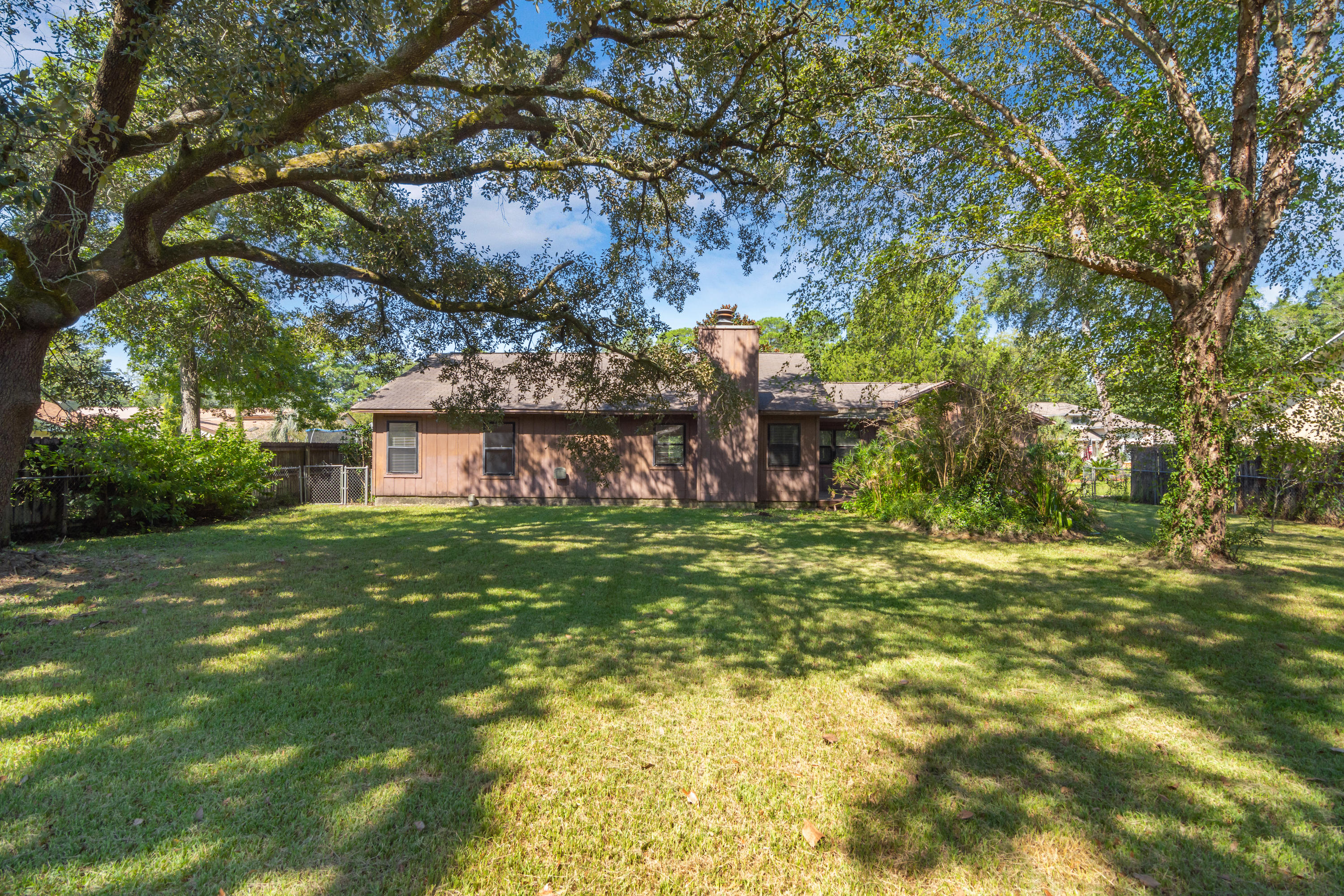 PINEWOOD ESTATES 2 - Residential