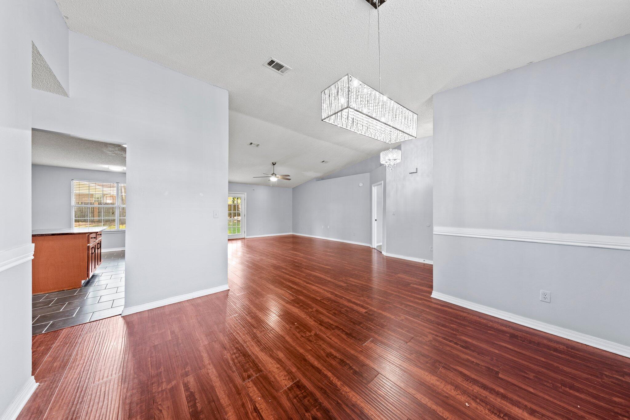 COUNTRYVIEW ESTATES - Residential