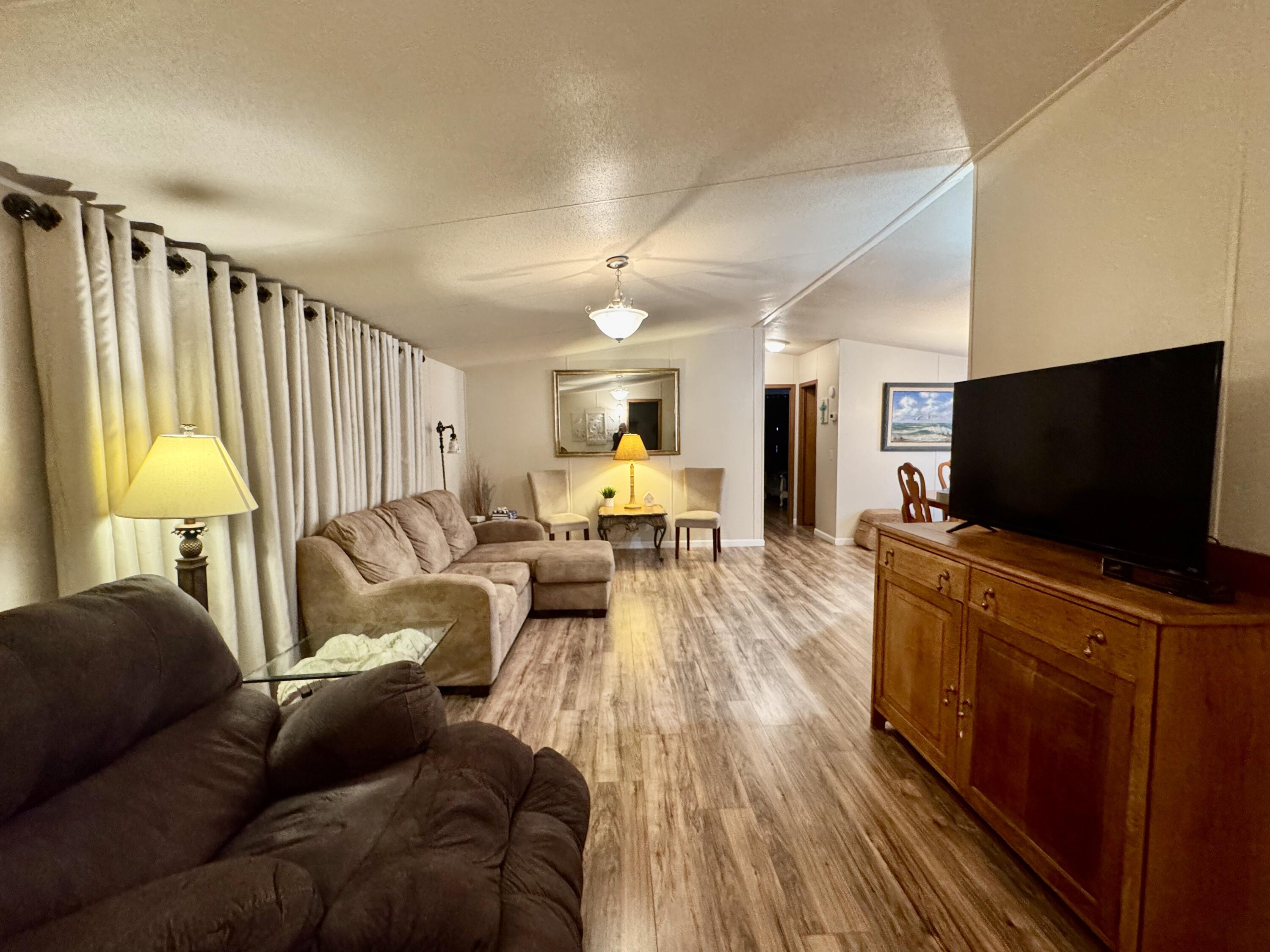 Destin East Mobile Home Park - Residential