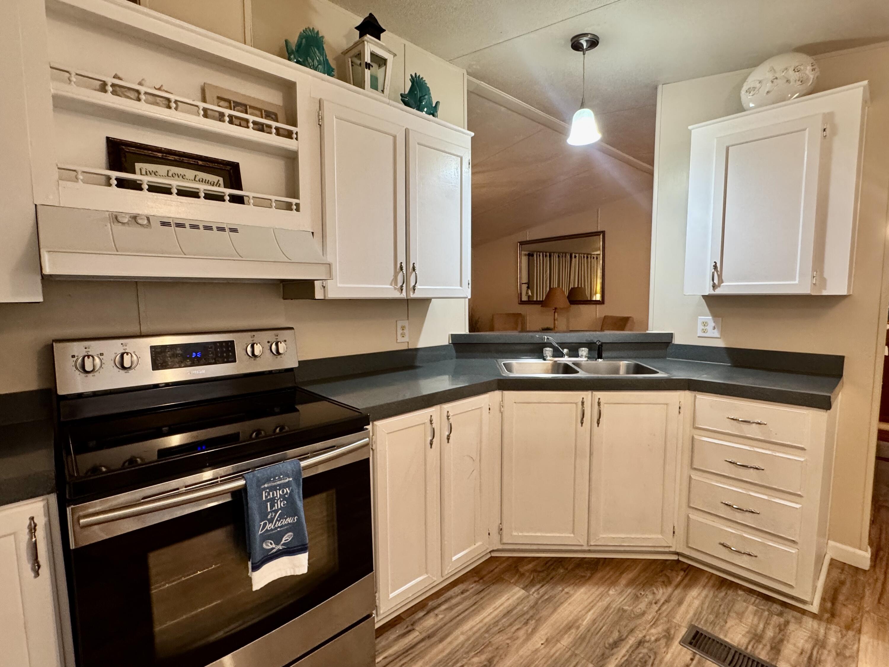 Destin East Mobile Home Park - Residential