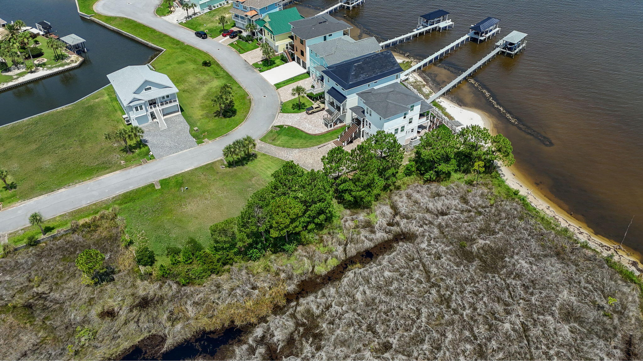 Clipper Bay - Land