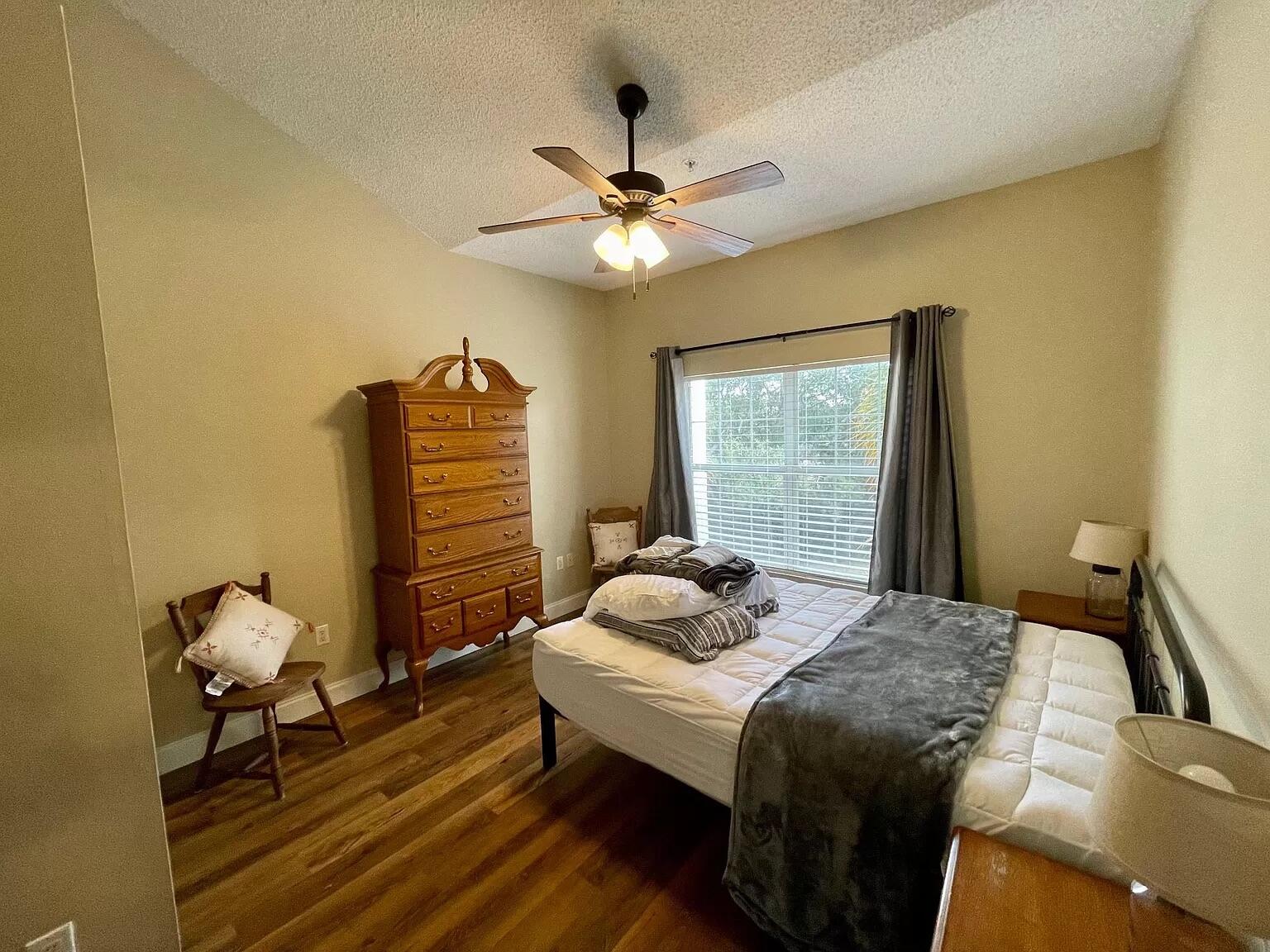 THE FLORIDA CLUB - Residential Lease