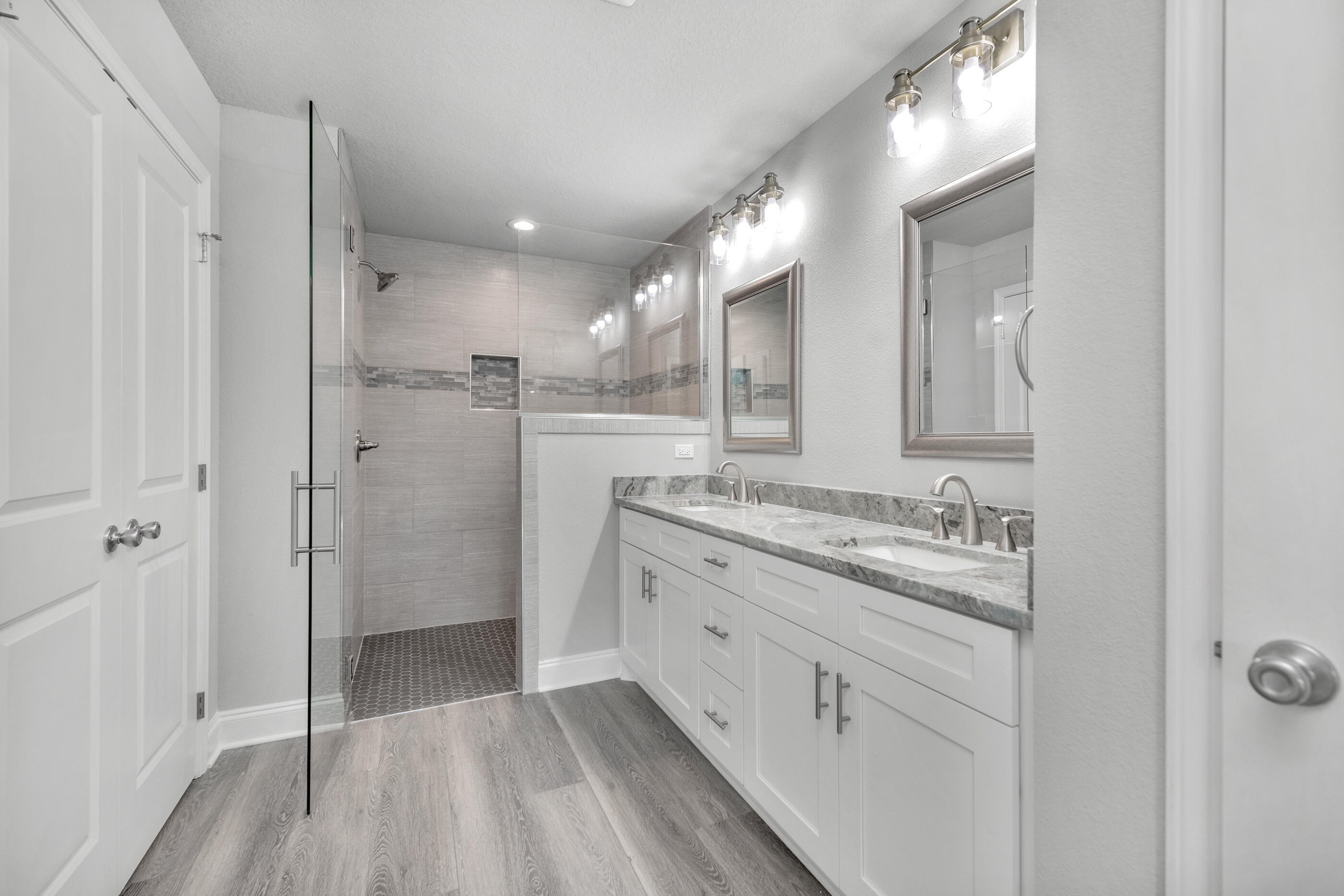 SEASHORE VILLAGE - Residential