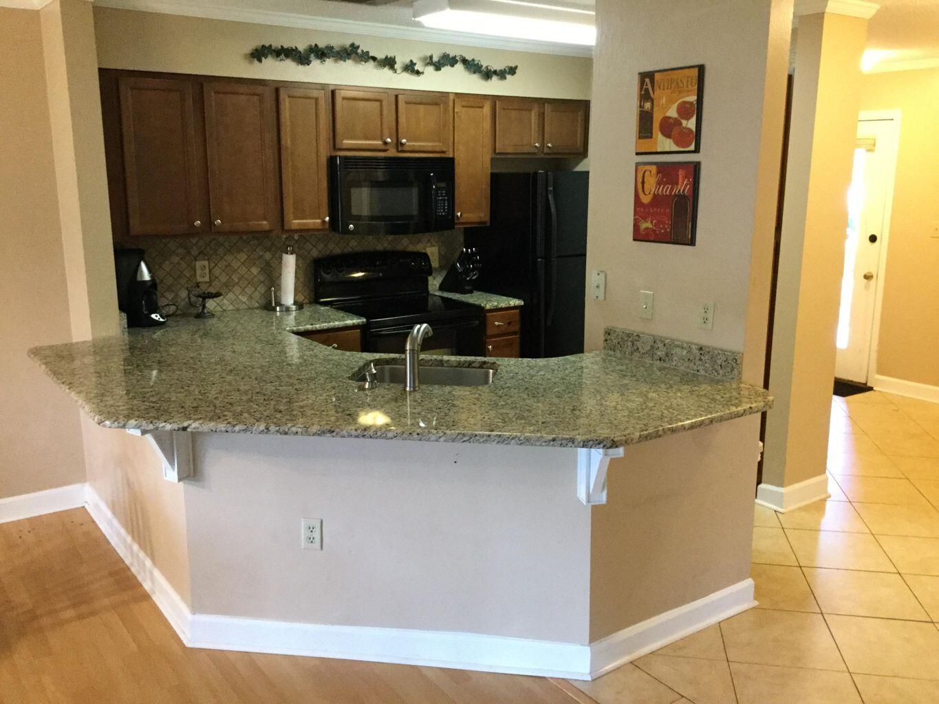 LAKESIDE CONDO AT BLUEWATER BAY - Residential Lease