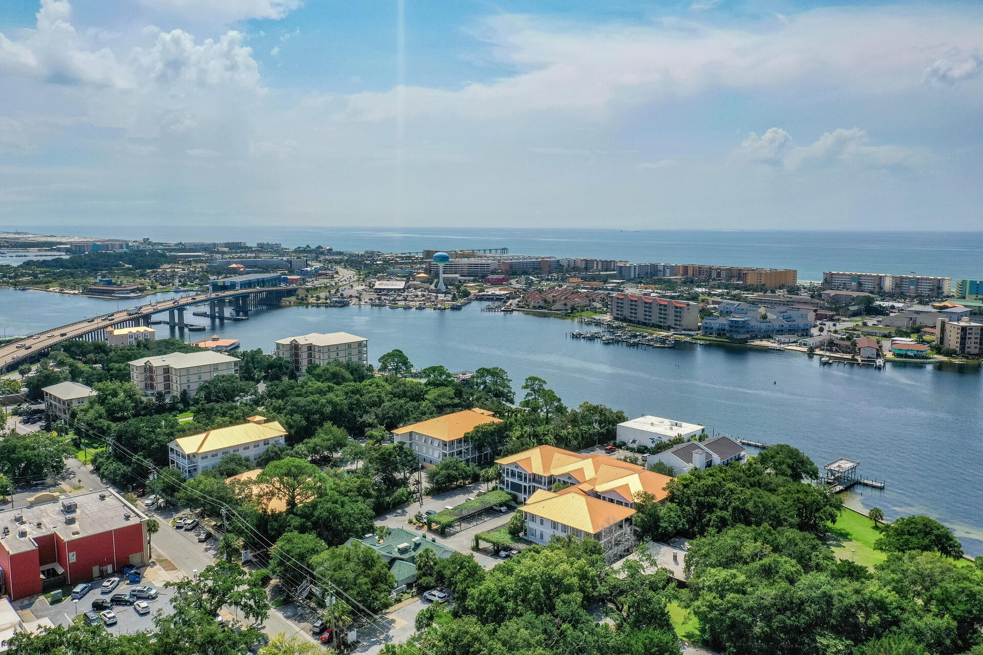 FRENCH QUARTERS - Residential