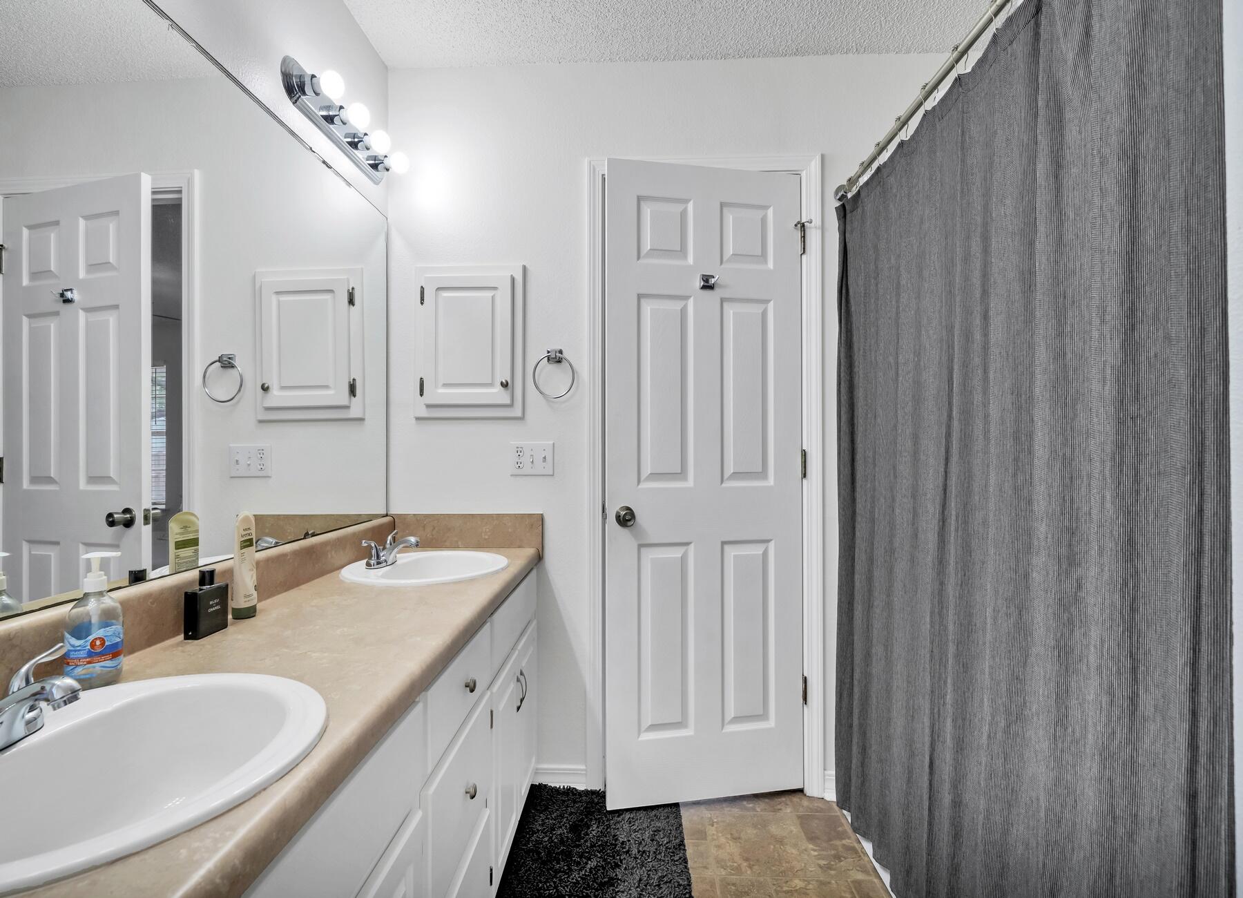 SPANISH TRACE ESTATES LOT 21BLK A AS DES IN OR 4197 PG 294 - Residential