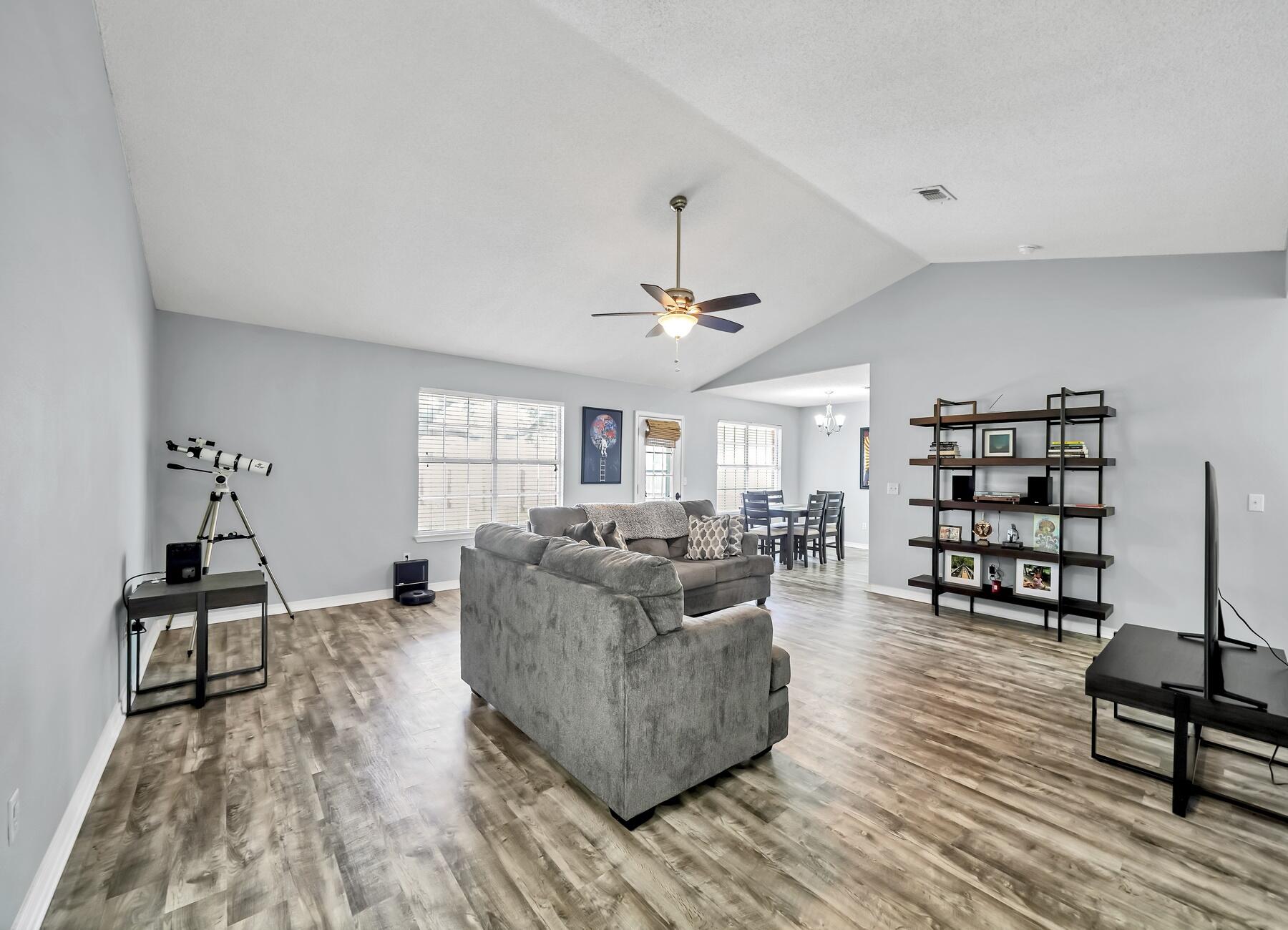 SPANISH TRACE ESTATES LOT 21BLK A AS DES IN OR 4197 PG 294 - Residential