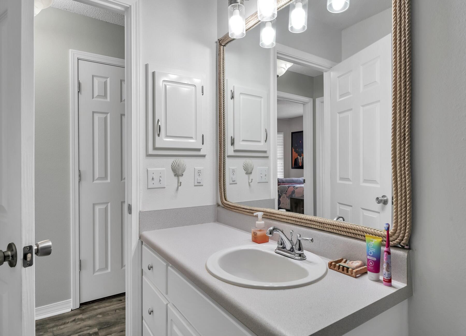 SPANISH TRACE ESTATES LOT 21BLK A AS DES IN OR 4197 PG 294 - Residential