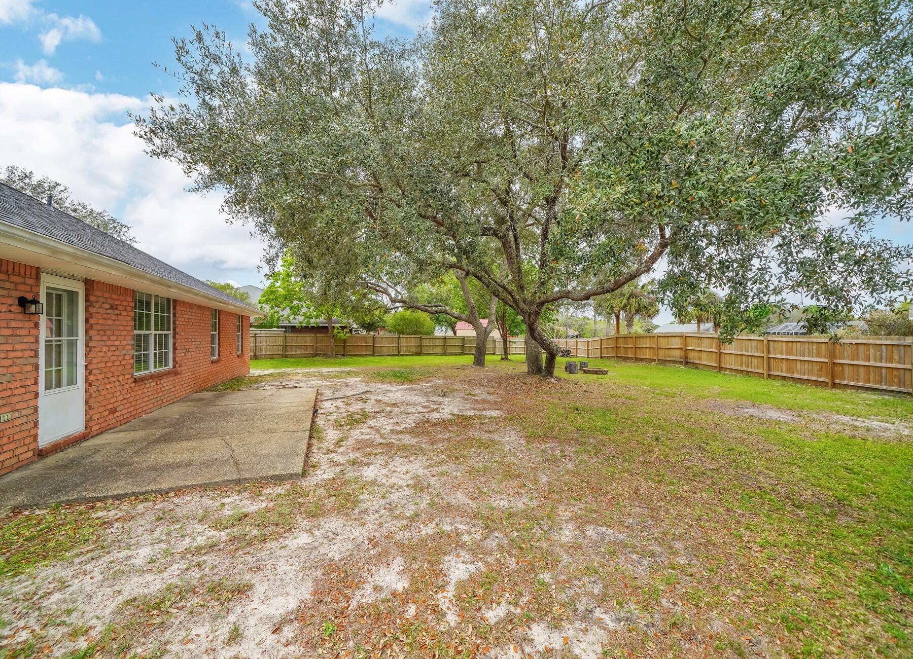 SPANISH TRACE ESTATES LOT 21BLK A AS DES IN OR 4197 PG 294 - Residential