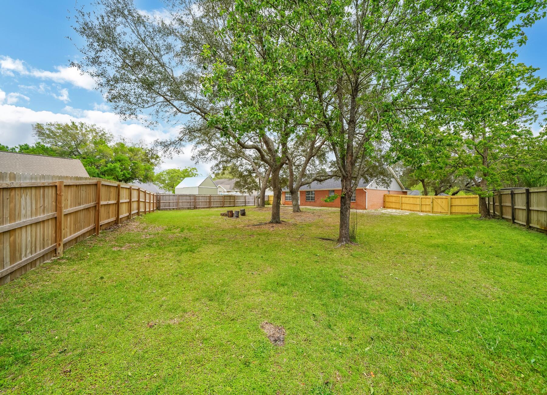 SPANISH TRACE ESTATES LOT 21BLK A AS DES IN OR 4197 PG 294 - Residential