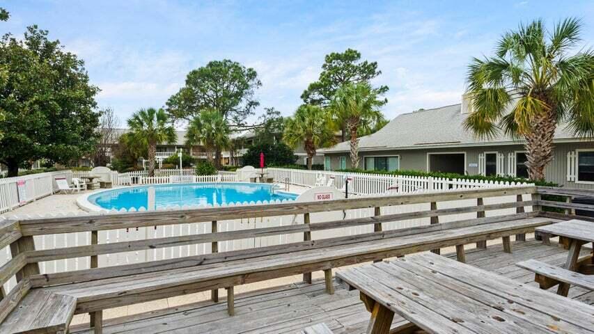 BEACHWOOD VILLAS CONDO - Residential