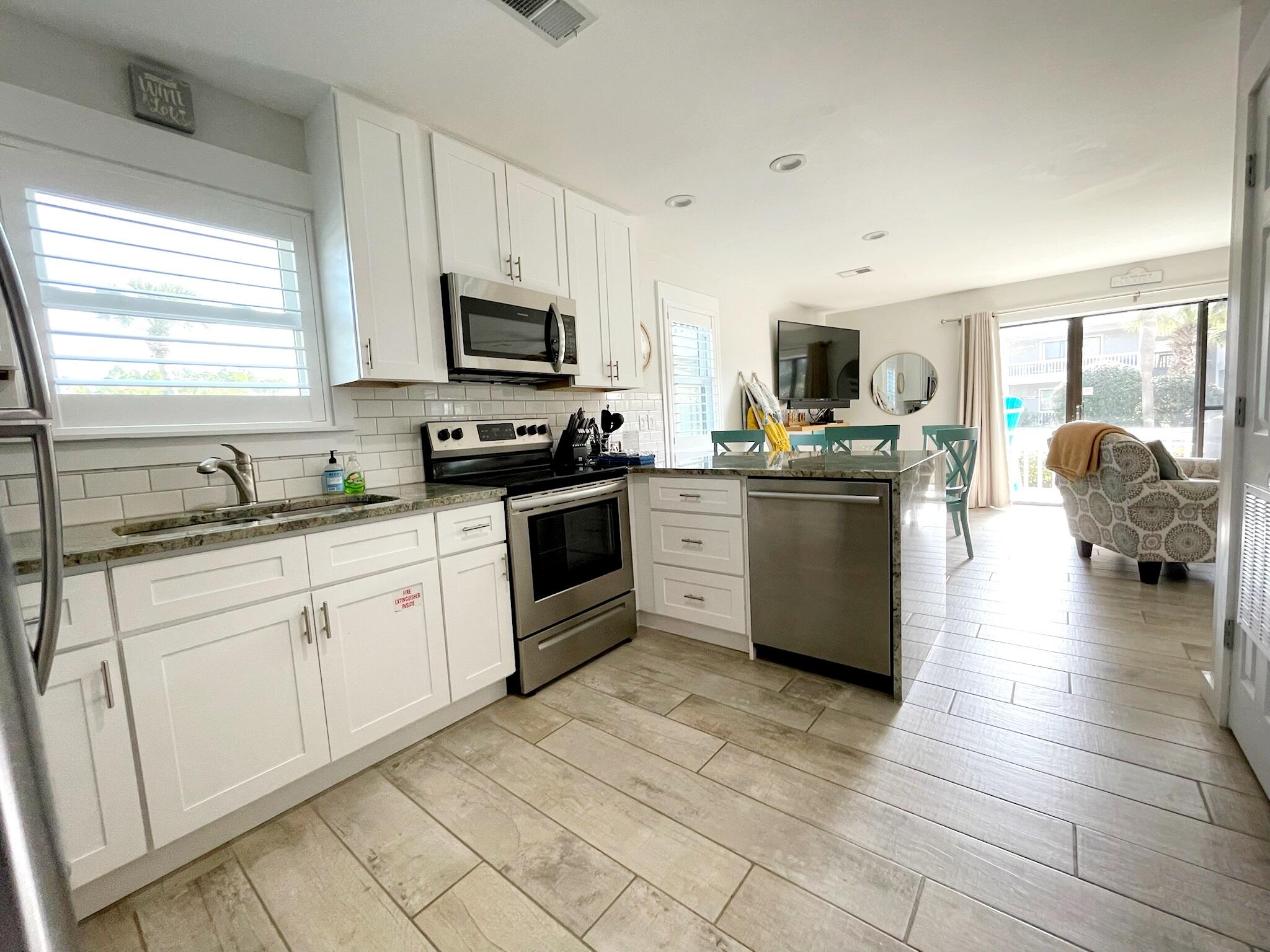 BEACHWOOD VILLAS CONDO - Residential