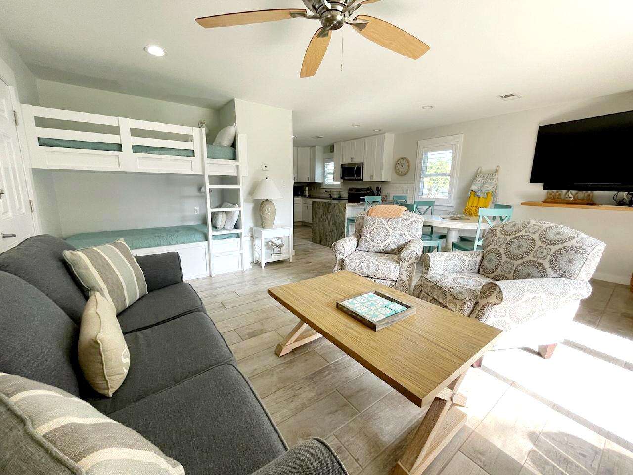 BEACHWOOD VILLAS CONDO - Residential
