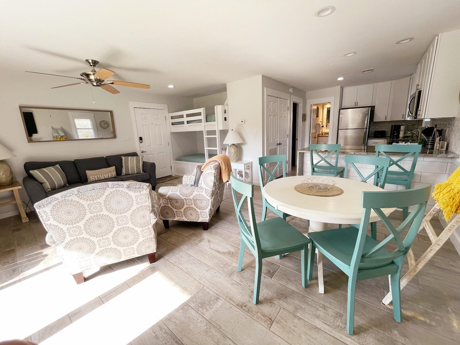 BEACHWOOD VILLAS CONDO - Residential