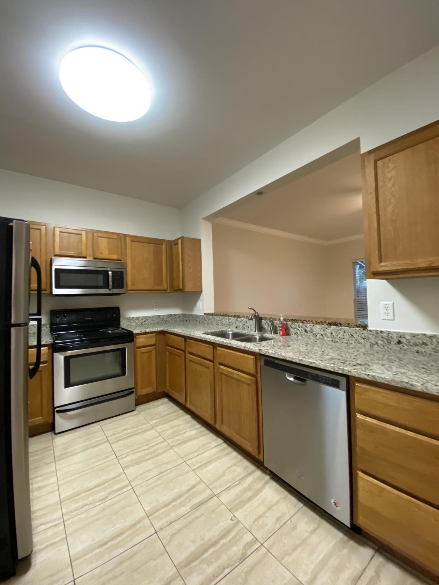 TWIN LAKES TOWNHOMES PH 2 - Residential Lease