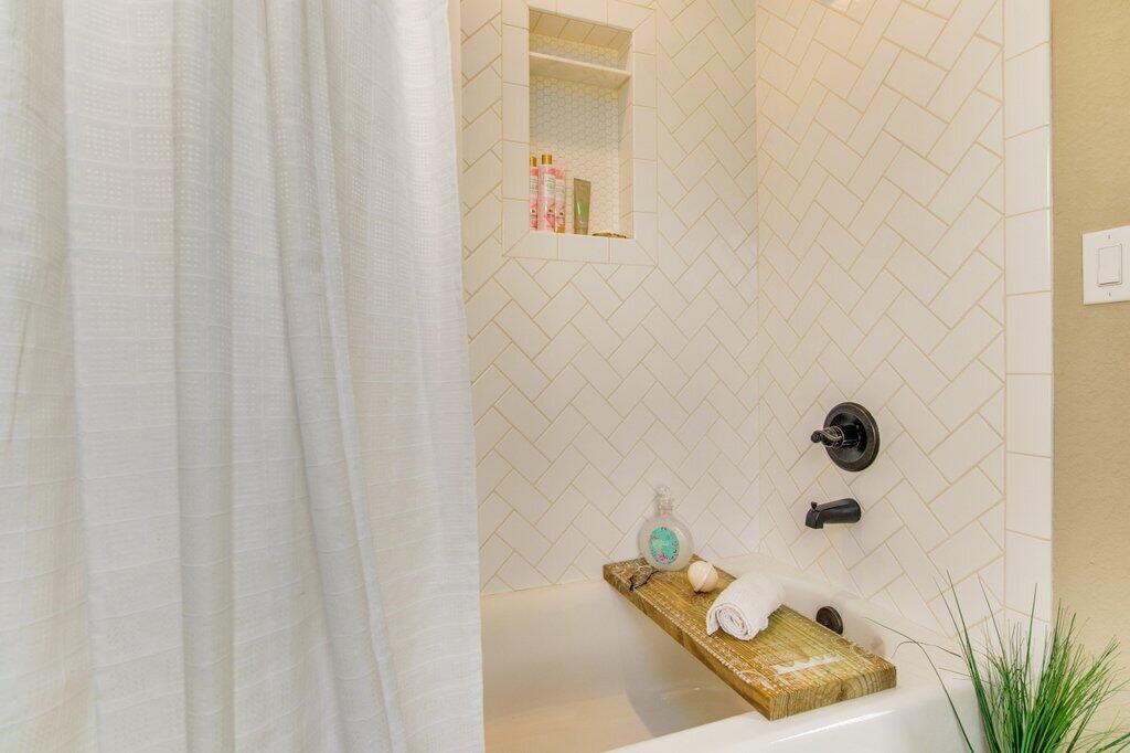 HOLLEY BY THE SEA, 1ST ADD - Residential