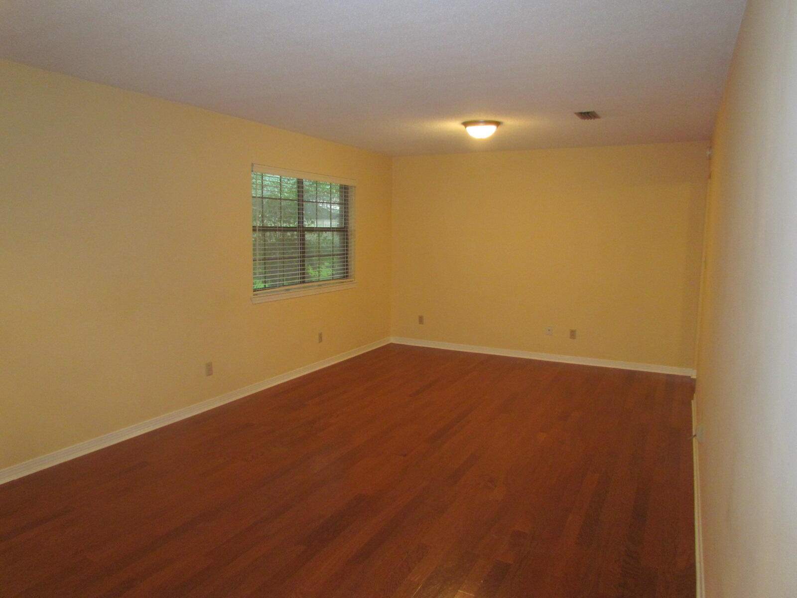 WHISPERWOOD ESTATES - Residential