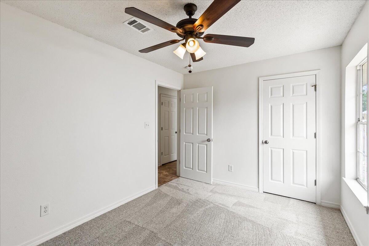 AUTUMN TRACE - Residential